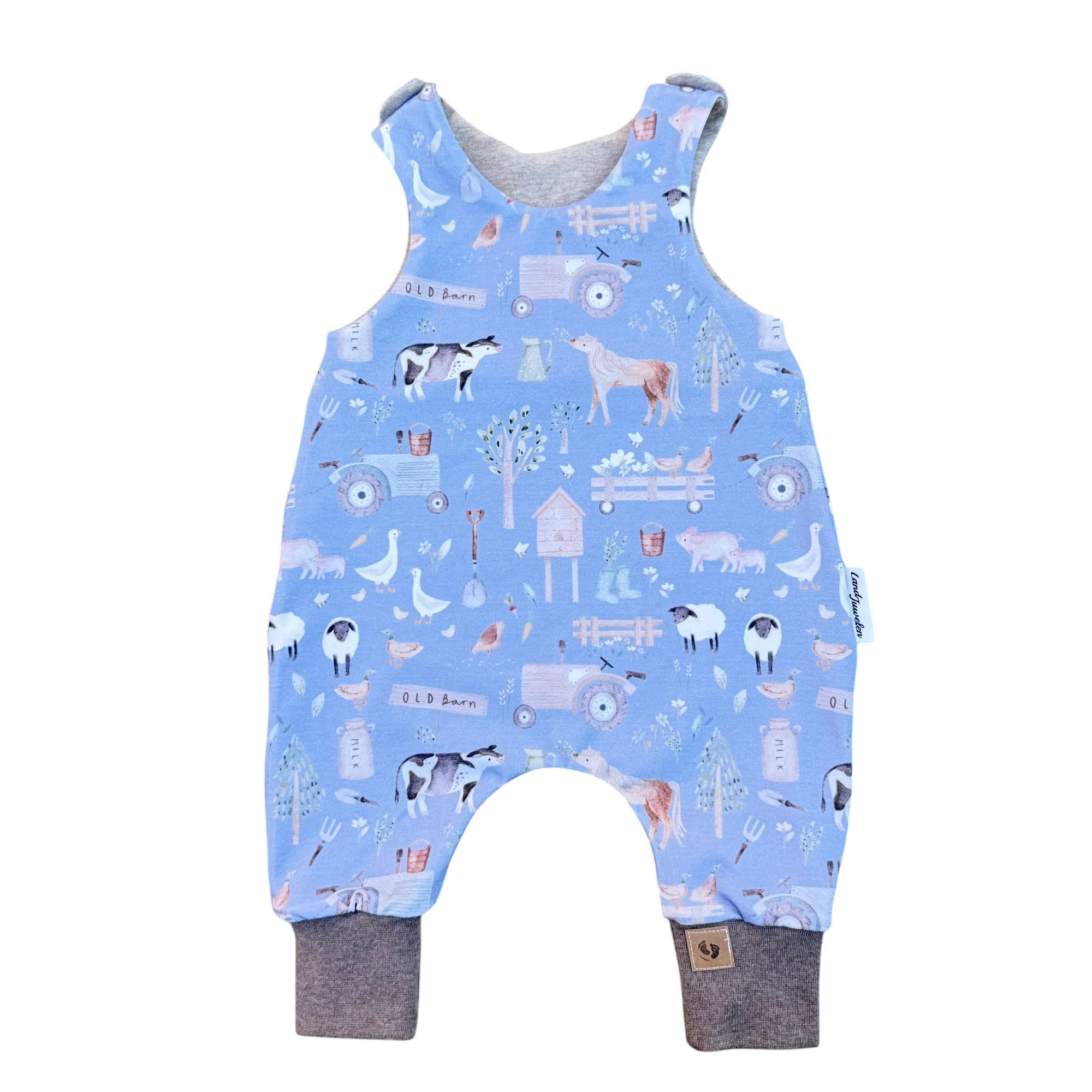 Land-Juwelen Strampler Bauernhof „Little Farmer“ mit Traktor und Tieren