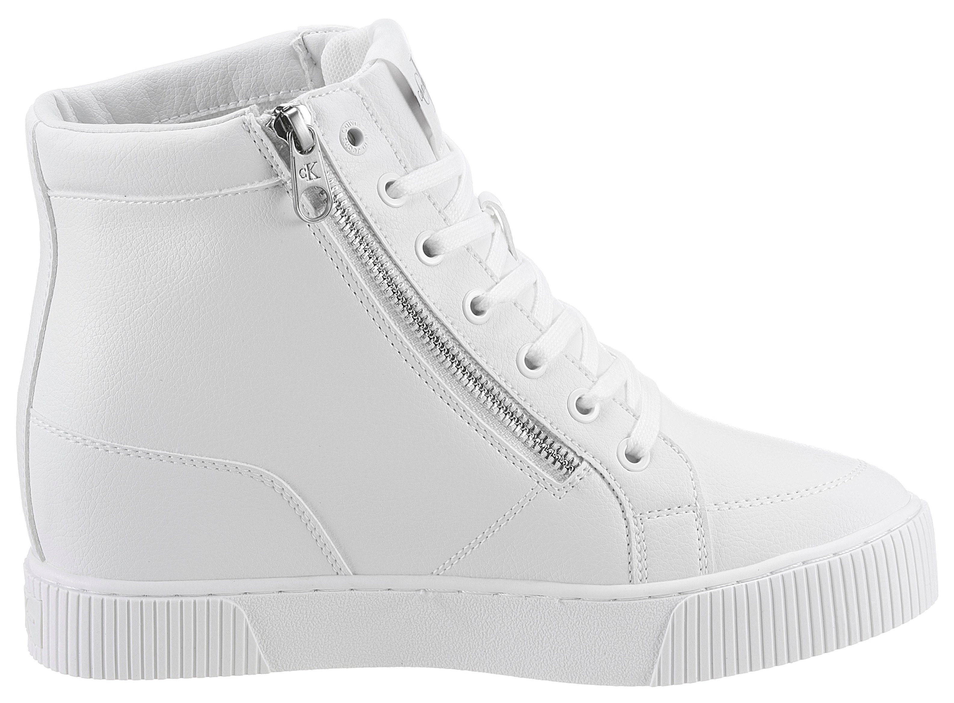 Calvin Klein Jeans Plateausneaker mit CUPSOLE LACEUP seitlichem HIDDEN Logoschriftzug WEDGE weiß-silberfarben