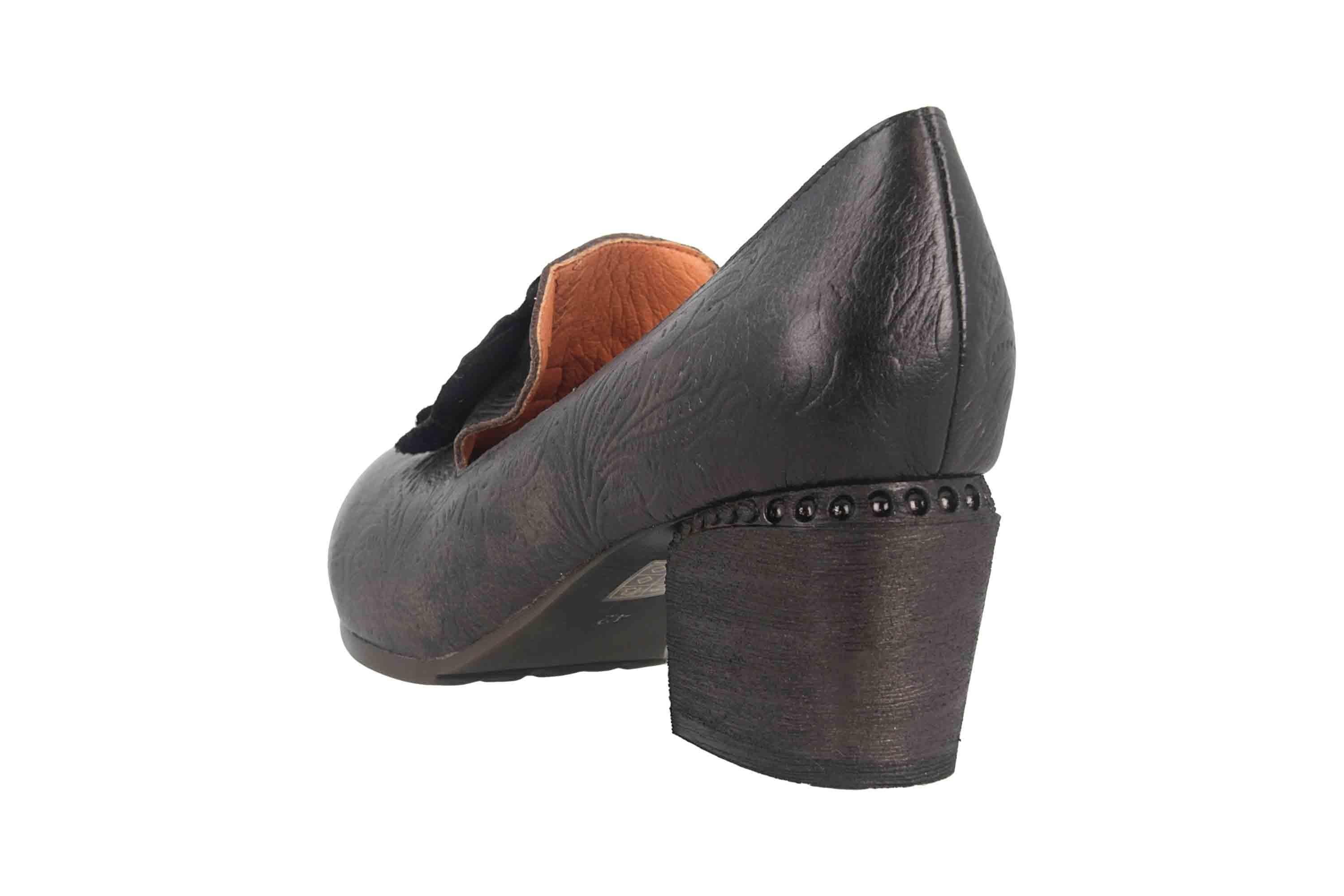 Spring Step NOORA-CHA Pumps
