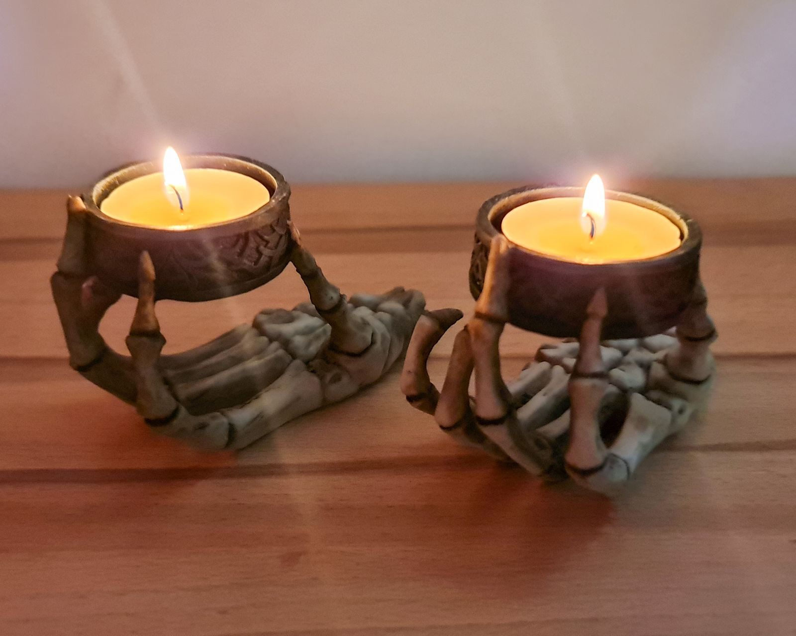 Vogler Dekofigur 2er Set Teelichthalter Skeletthand günstig online kaufen