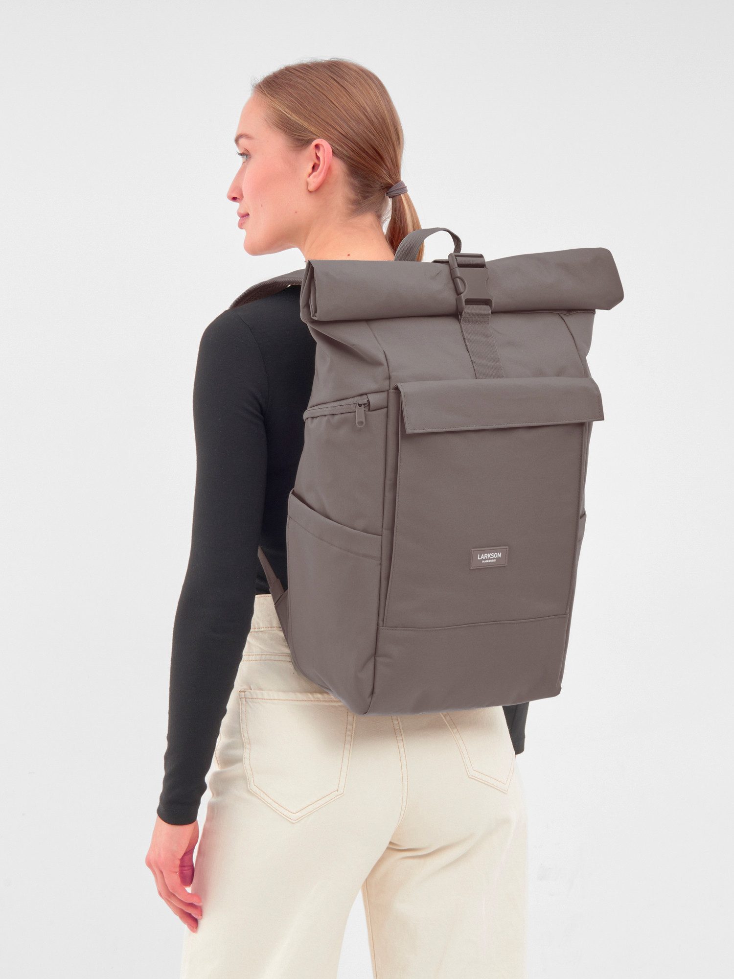 LARKSON Cityrucksack No 4 Large Rolltop Rucksack für Damen und Herren (1-tlg), Geräumiger Rolltop Rucksack für Reisen, Wasserabweisend