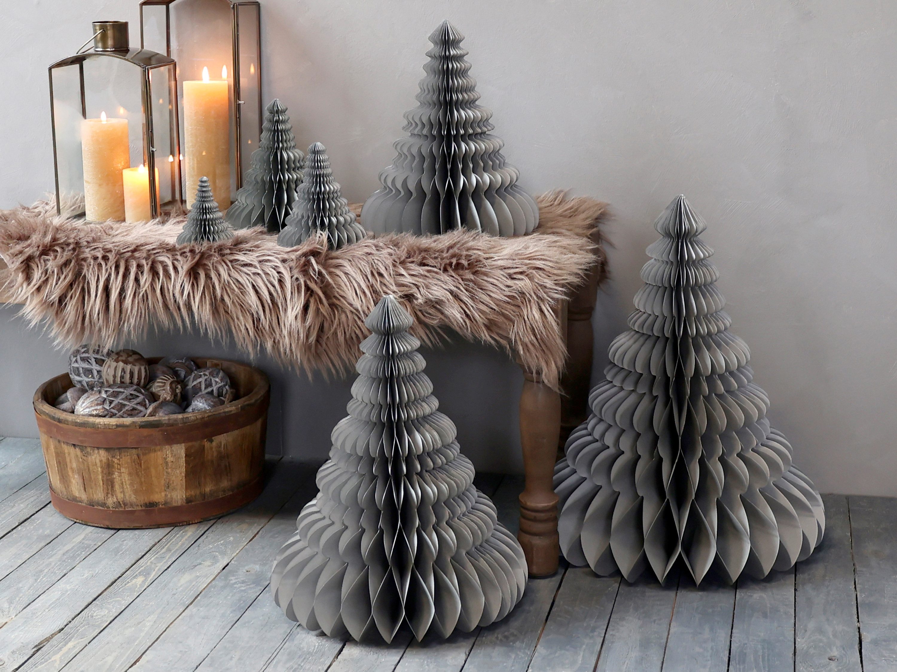 Chic Antique Künstlicher Weihnachtsbaum Chic Antique Weihnachtsbaum Papier plissiert Faltbaum Dekobaum H50cm, Plissee Papier Baum, Integrierter Magnet für perfekte Form Nachhaltig Edle Plissee-Optik