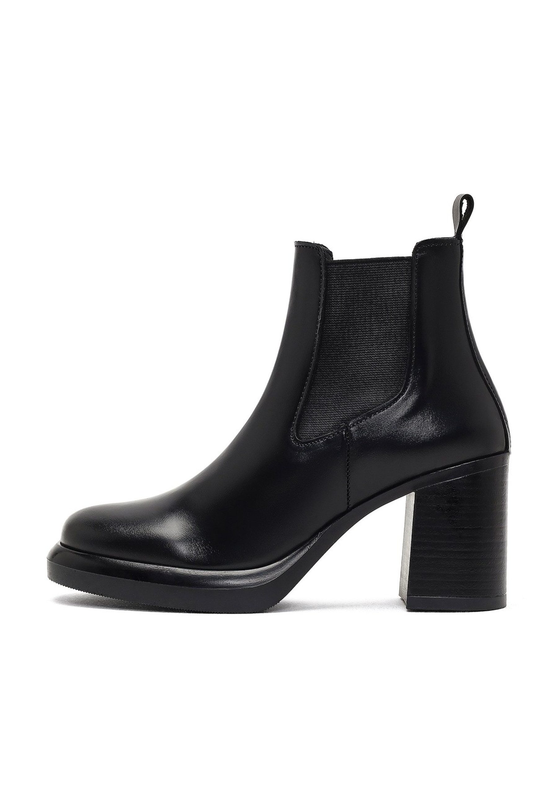 Chelsea-Absatzstiefel aus Leder Ankleboots