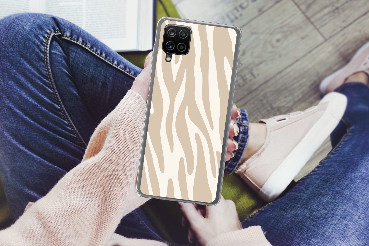MuchoWow Handyhülle für Samsung Galaxy A12 Zebramuster - Beige - Weiß - Tiermuster, Smartphone-Bumper, Print, Handy Schutzhülle Dünn