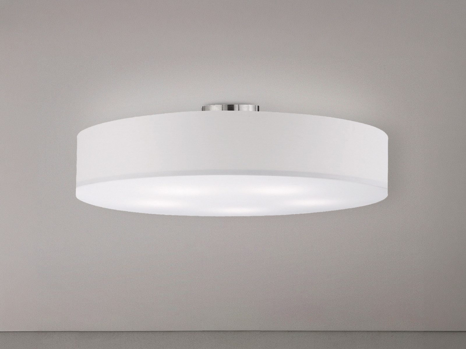 TRIO Leuchten LED Deckenleuchte mit Stoffschirm & Blendschutz Ø 65cm, LED wechselbar, Warmweiß, große Designklassiker Deckenlampe Stoff Lampenschirm mit Leuchtmitteln