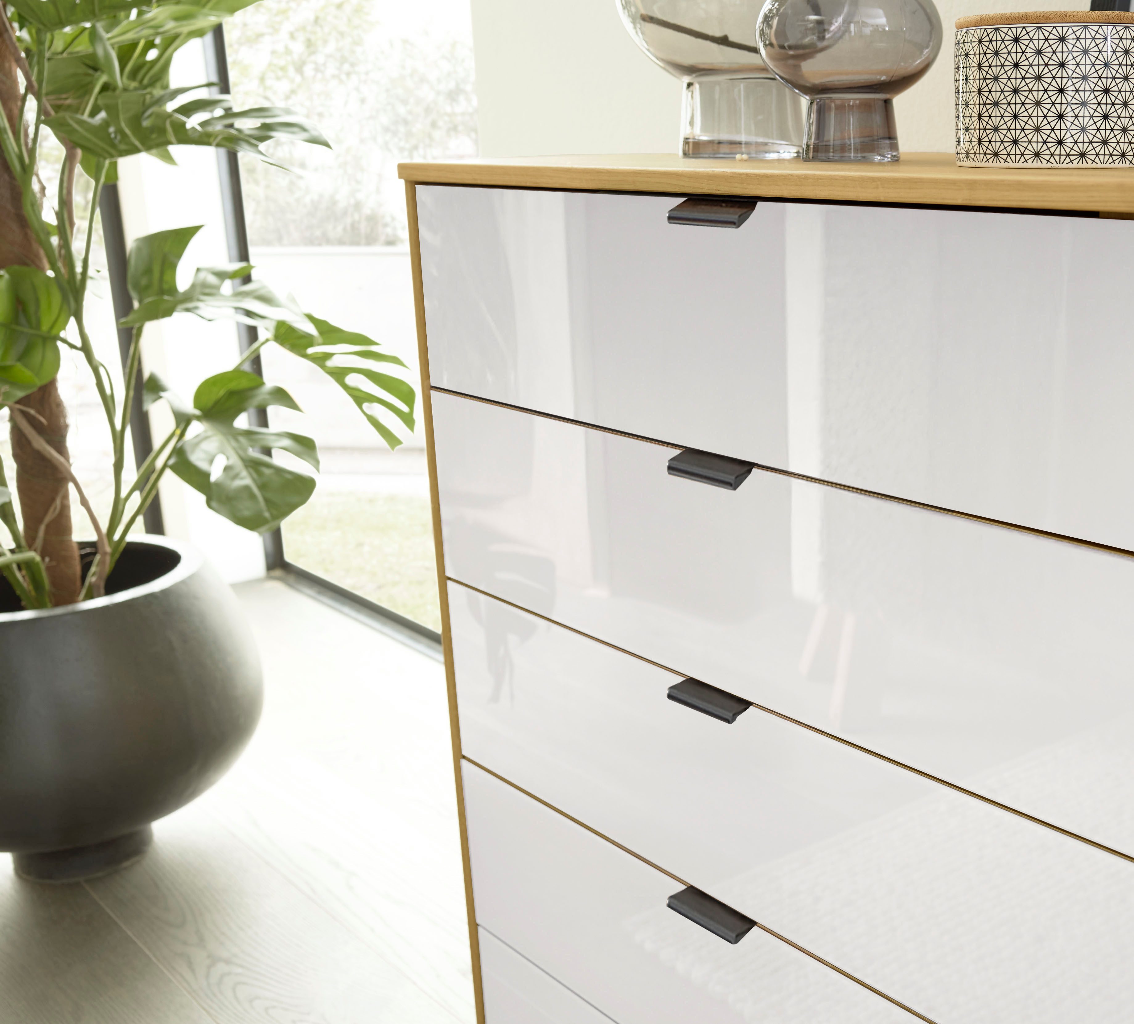 WIEMANN Schubkastenkommode Cardiff Sideboard, Wäscheschrank, teilmassiv Erle, mit Schubladen (Glas- oder Massivholzfront, verschiedene Breiten, MADE IN GERMANY), Schubkästen inklusive Selbsteinzug und Dämpfung
