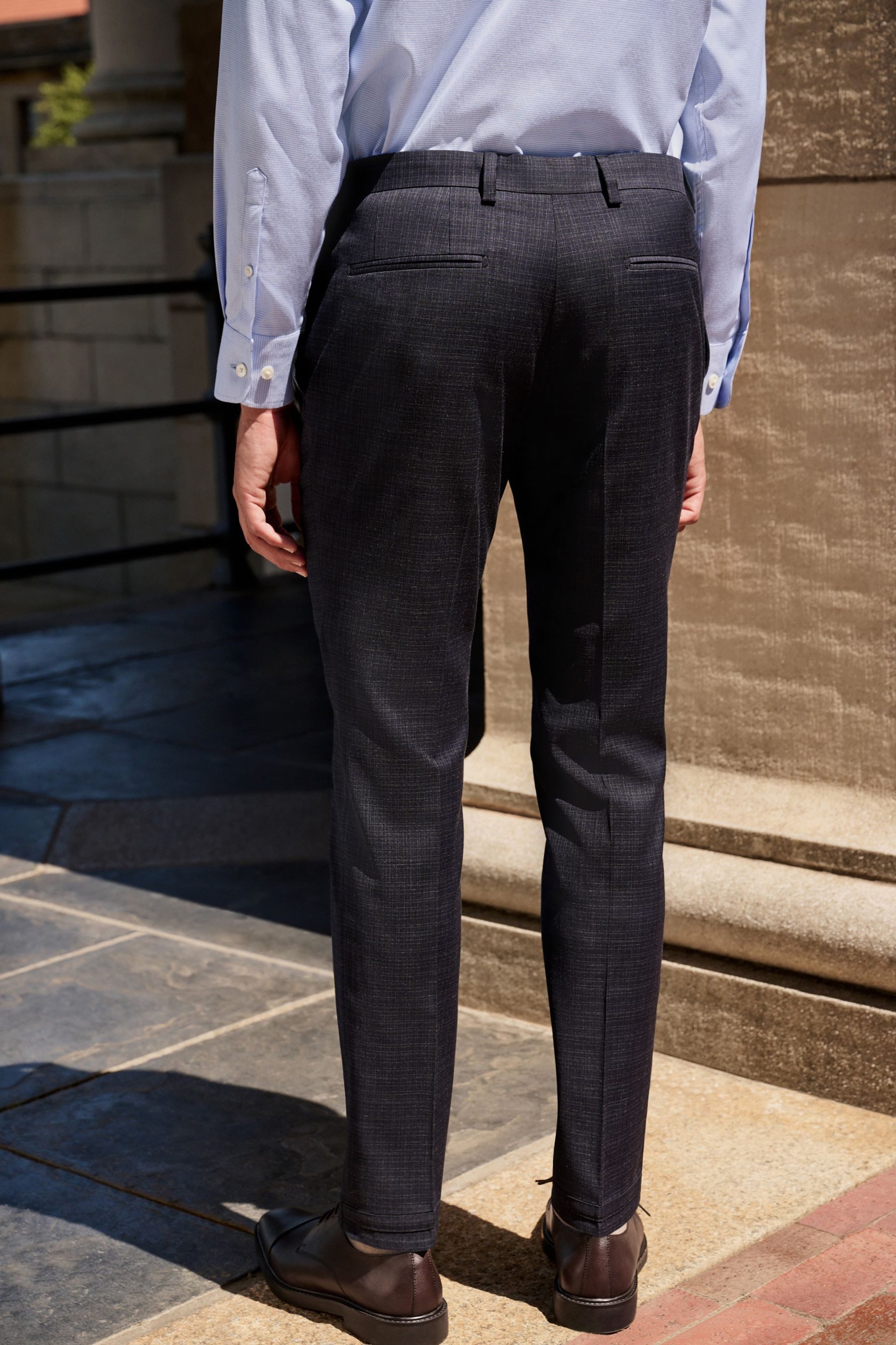 Next Anzughose Karierte strukturierte Anzugshose im Skinny Fit (1-tlg)