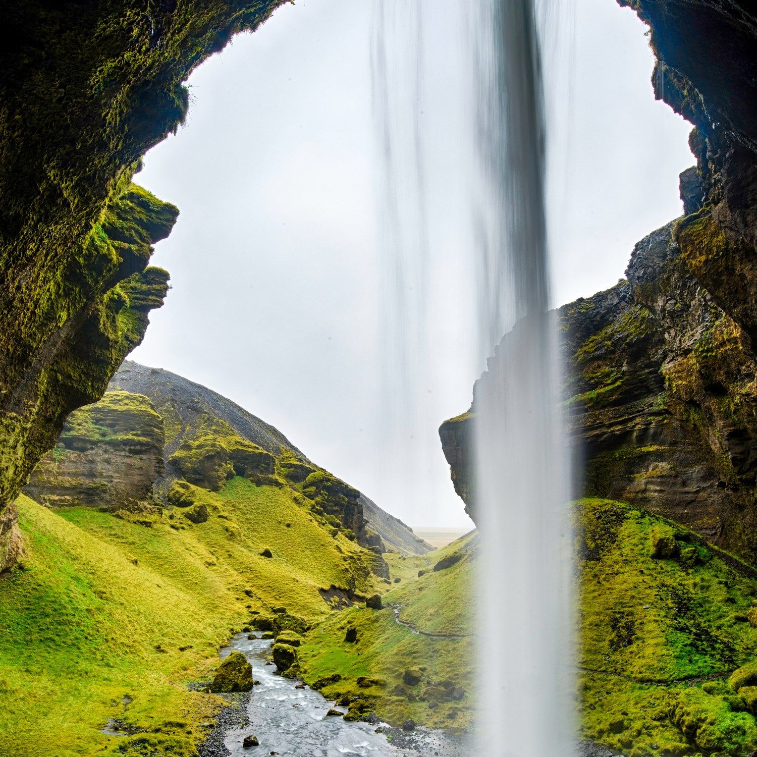 Wallario Tischplatte Hinter dem Wasserfall (1 St), für Ikea Lack Tisch geeignet