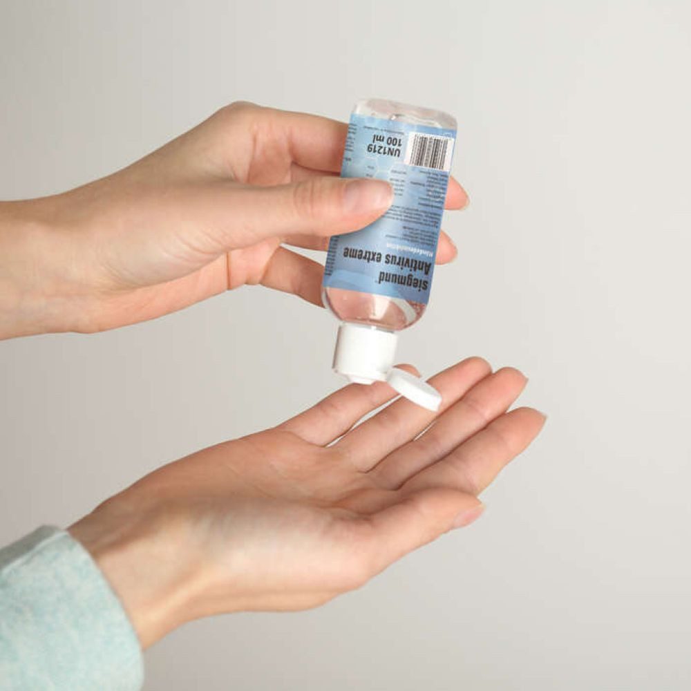 siegmund care Händedesinfektion (100ml Fläschchen) Hand-Desinfektionsmittel (1-St. Flüssiges gebrauchsfertiges Desinfektionsmittel)