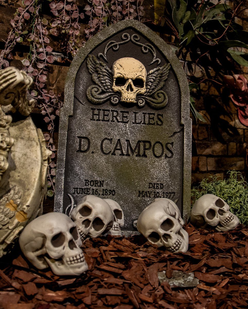Horror-Shop Dekofigur 6 Deko Totenschädel 12,5cm im Netz für Halloween