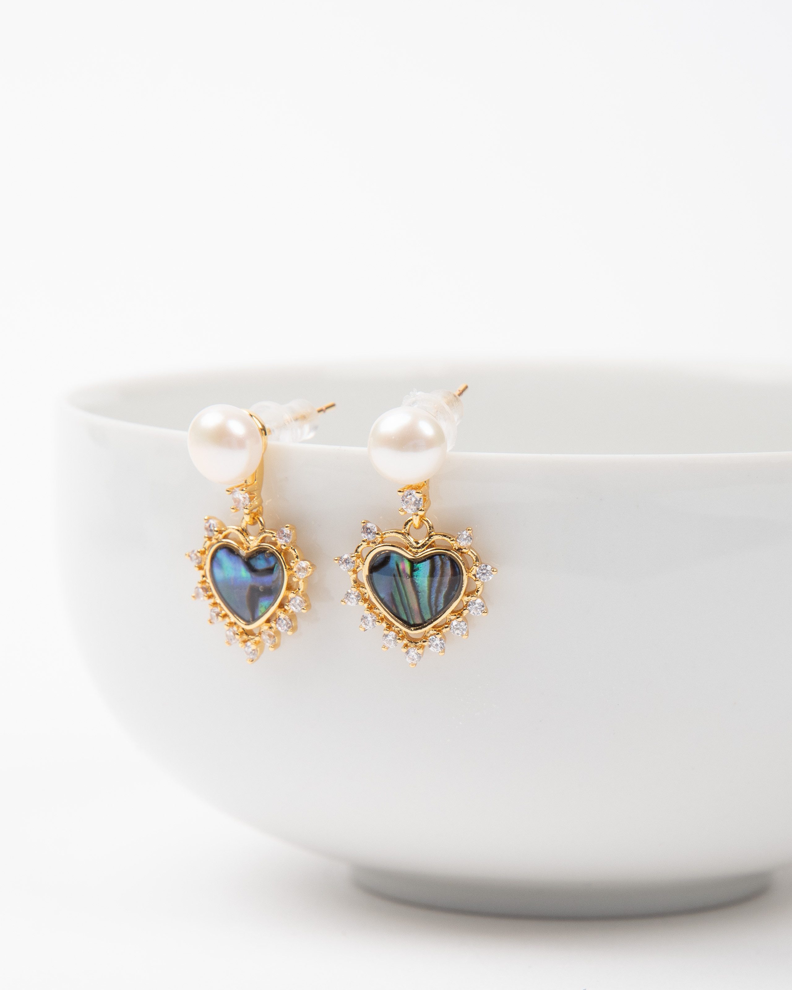 MayTree Ohrstecker-Set Ohrringe mit Süßwasserperle, Abalone-Herz und Zirkonia (2-tlg), 18K vergoldet, S925 Silberstecker vergoldet