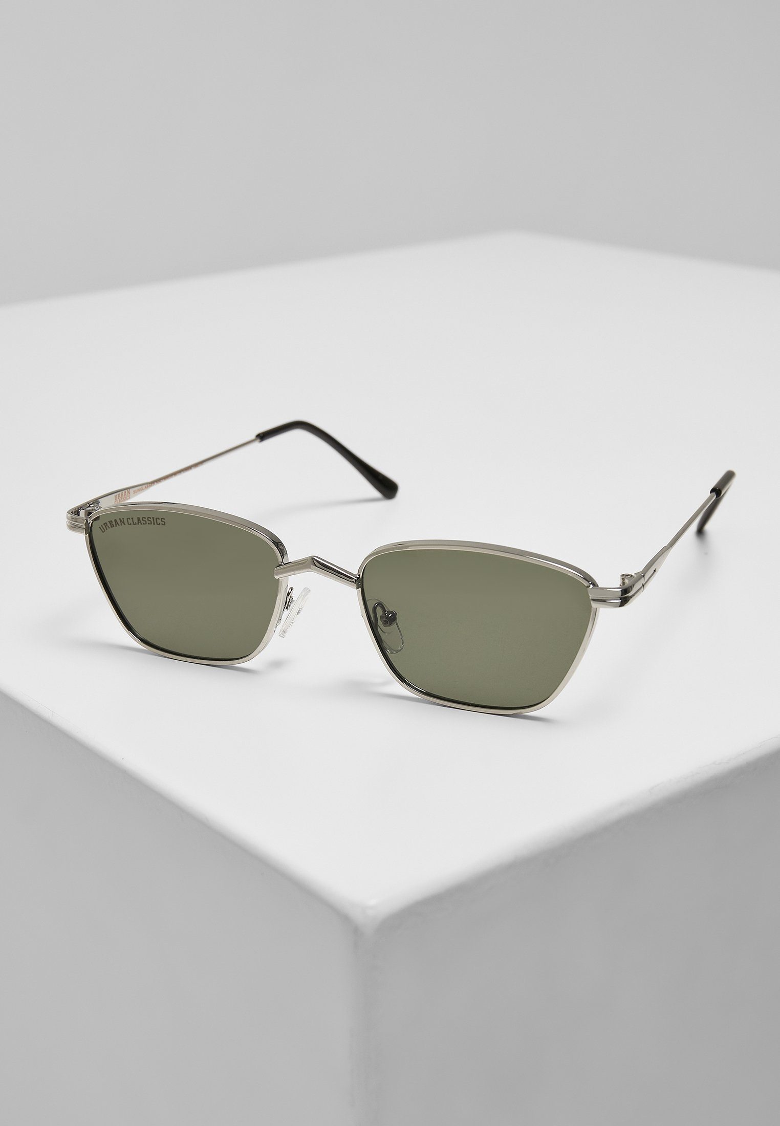 URBAN CLASSICS Sonnenbrille With Kalymnos Sunglasses Chain silver/green Unisex