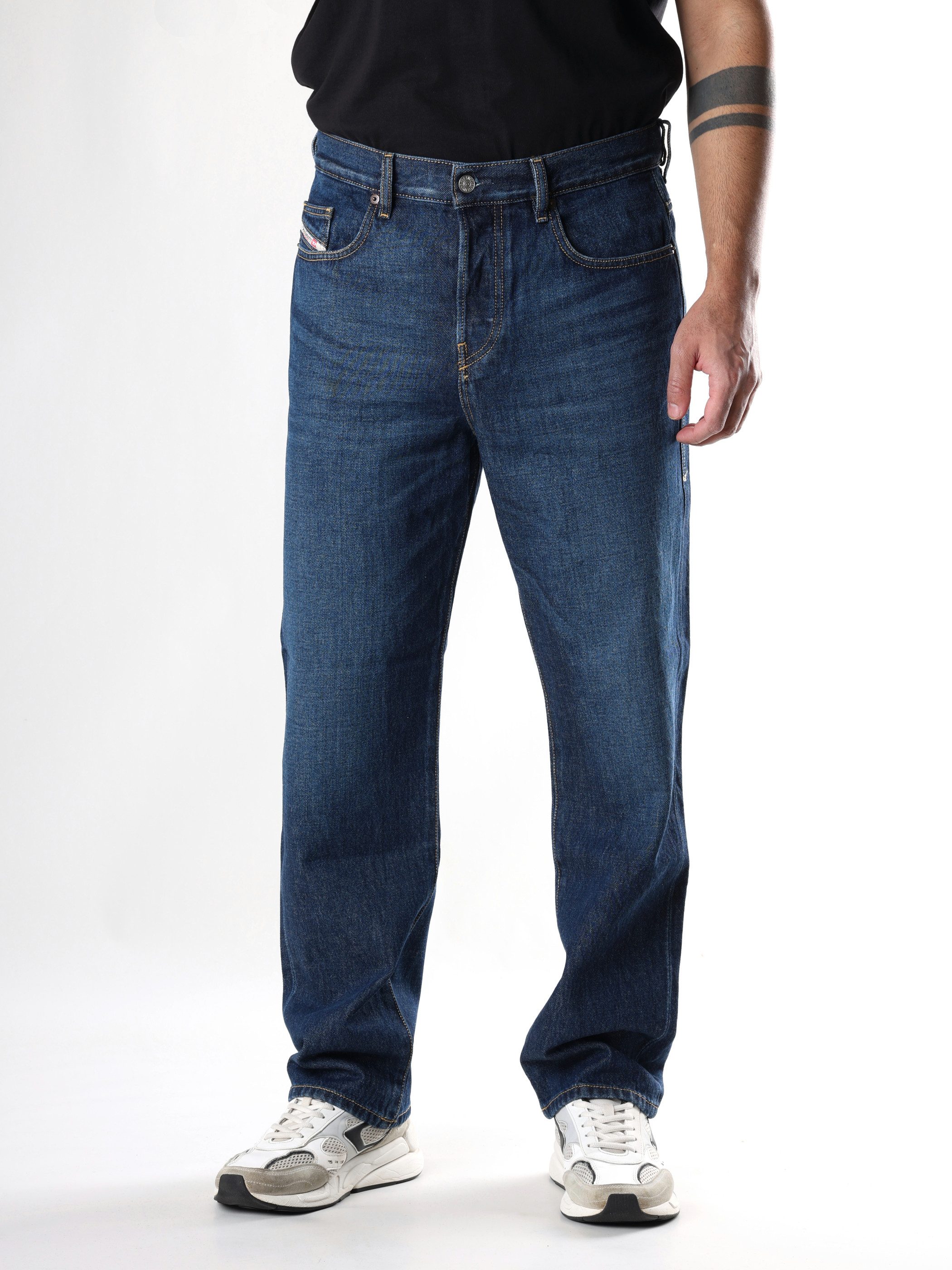 Diesel Straight-Jeans klassischer Regular Fit - 2020 D-Viker 09C03 bequemer Sitz, ohne Stretch – Bild 3 von 5