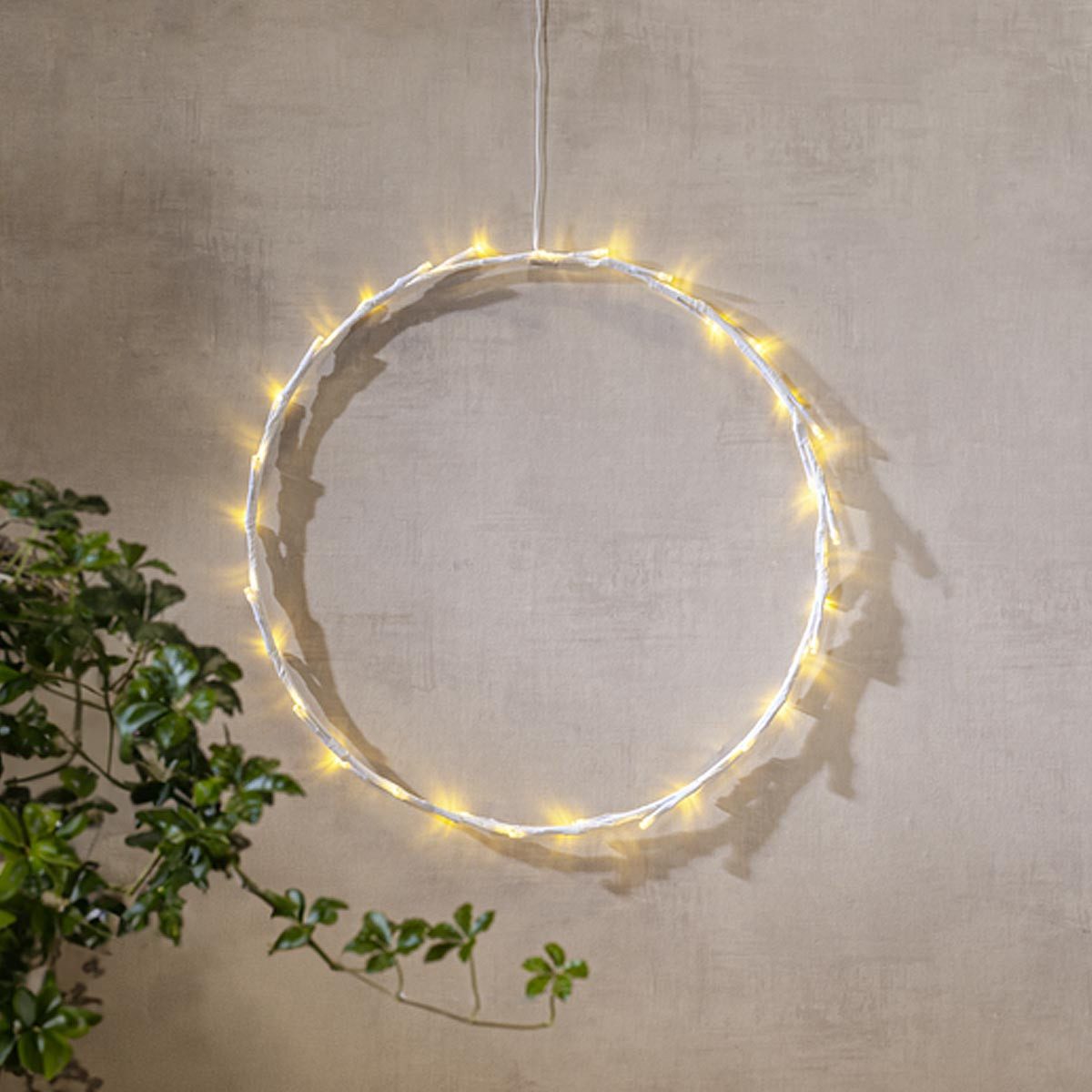 STAR TRADING LED Fensterleuchter Fensterhänger CRISPY weiß, Ø35cm Ring, 30 LED warm, warmweiß
