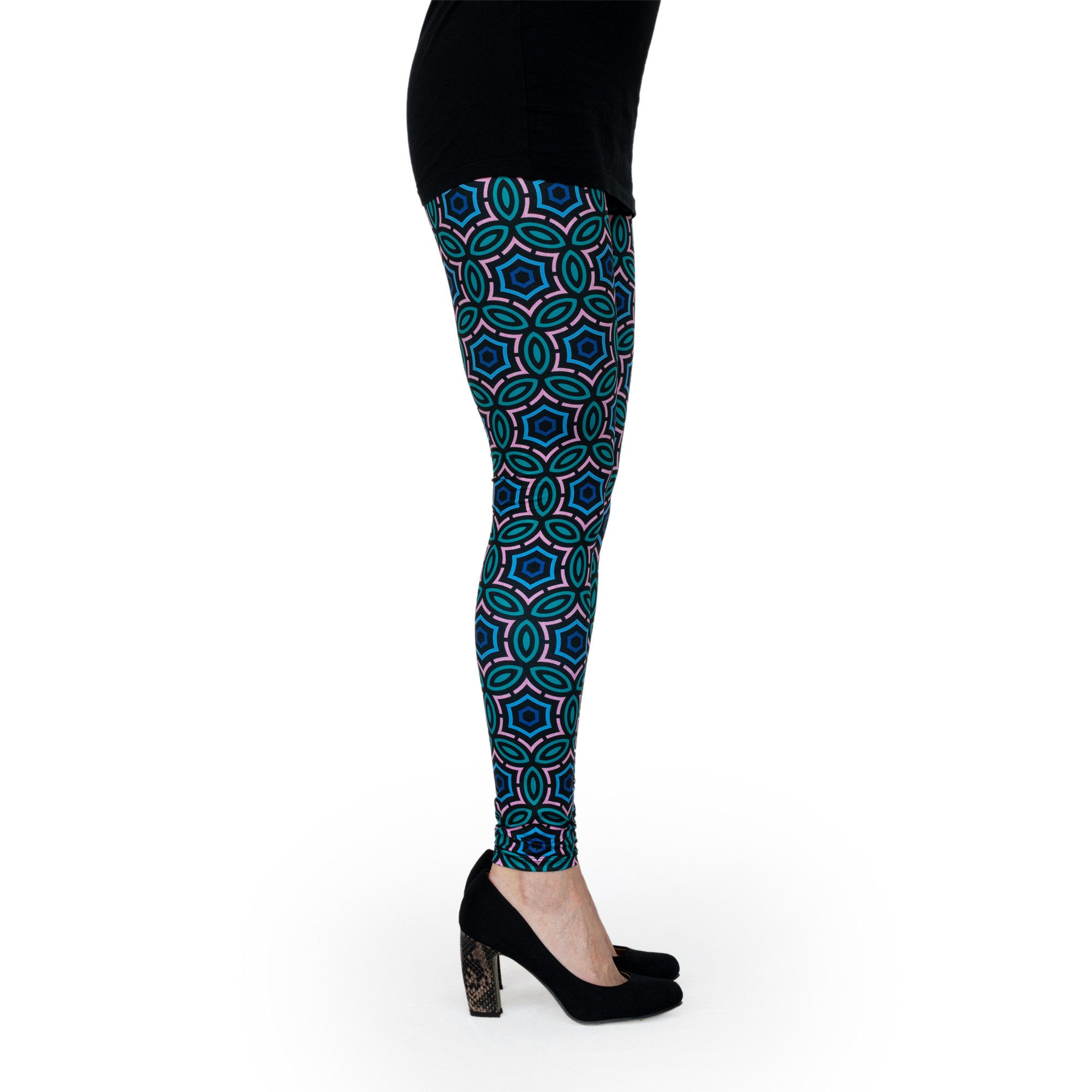 cosey Leggings Motiv-Leggings (Einheitsgröße) - Design Arabesque (auffällige Motiv-Prints • figurbetonte Passform • schnelltrocknend, Einzelartikel) Design Arabesque