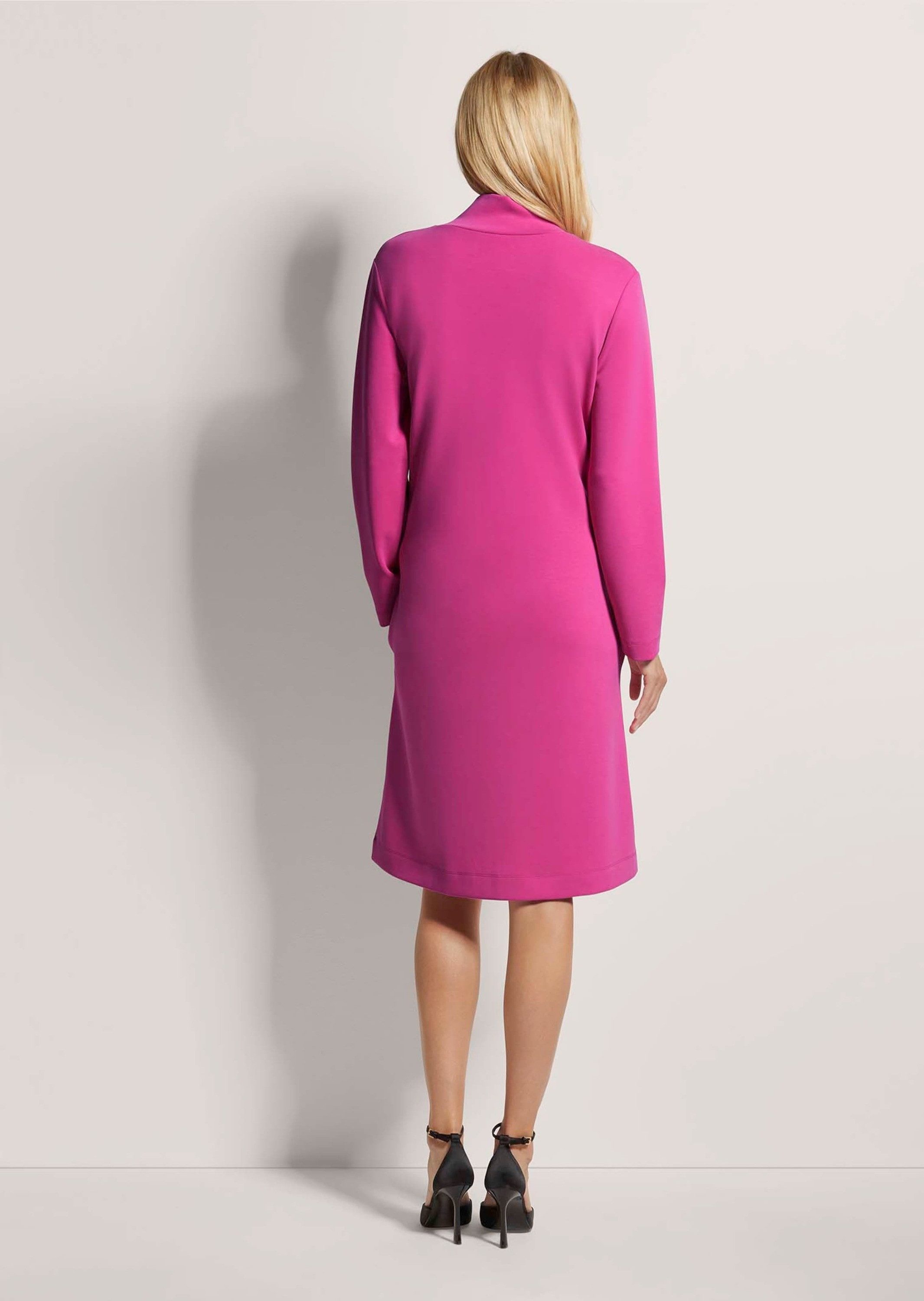 MADELEINE Midikleid Jersey-Kleid mit Stehkragen, Midilänge Kleid in figurschmeichelnder H-Linie, knieumspielend, Langarm