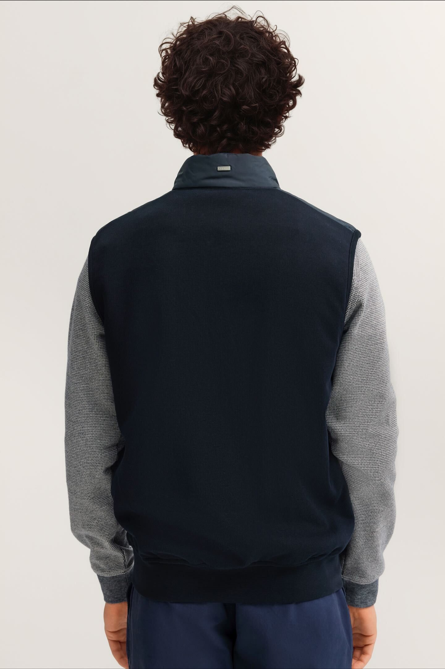 bugatti Steppweste Regular Fit Rücken aus Baumwolle