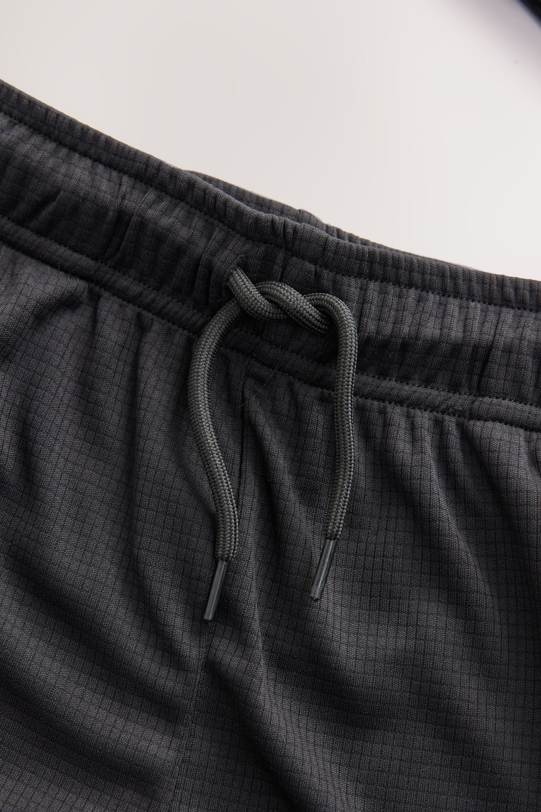 Next T-Shirt & Shorts Set aus sportlichem T-Shirt und Shorts (2-tlg)