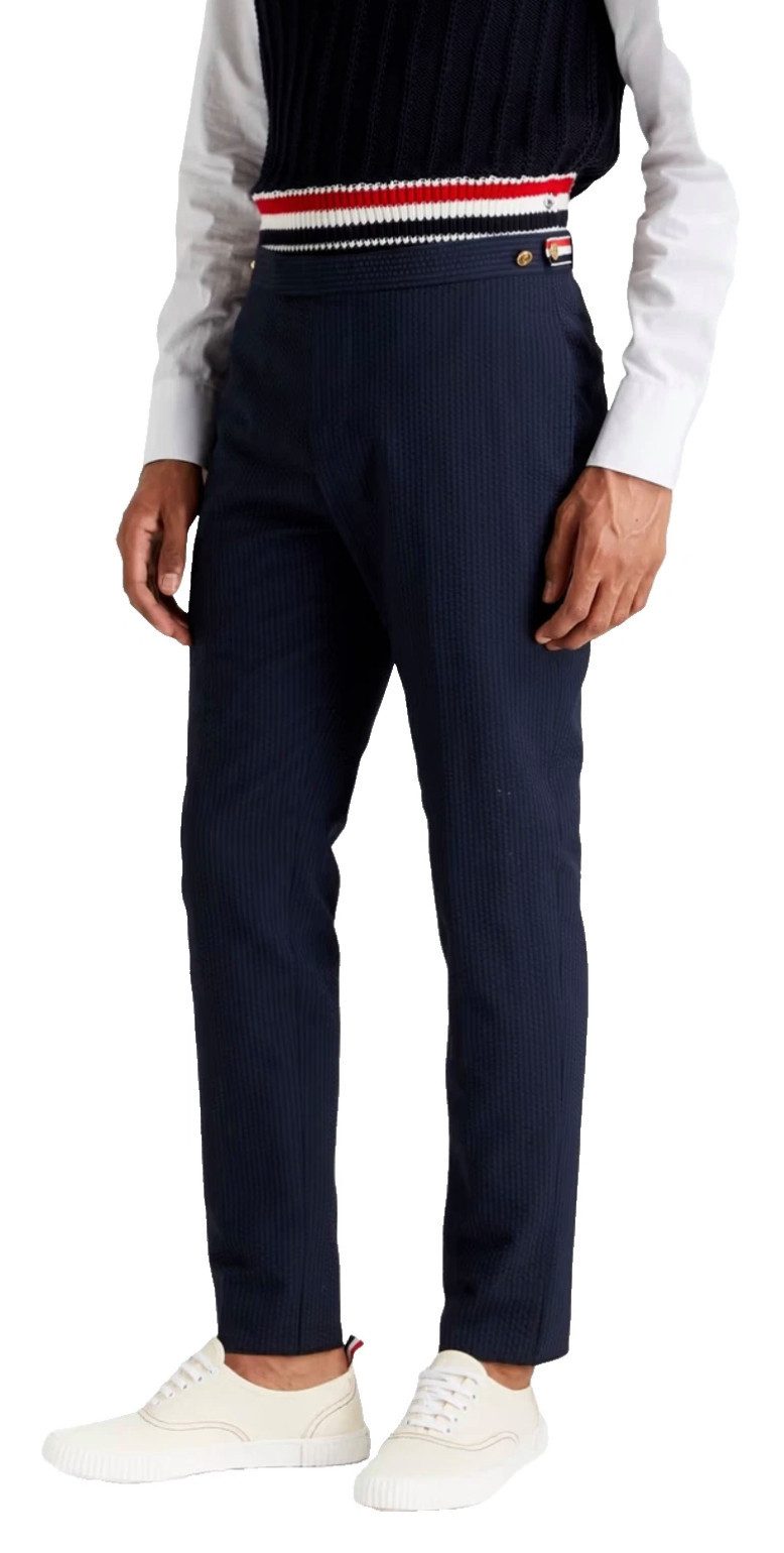 THOM BROWNE Anzughose Seersucker gestreift Slim Fit Herren Hose Navy Riemen, Gold Knöpfen und Verdeckter Haken