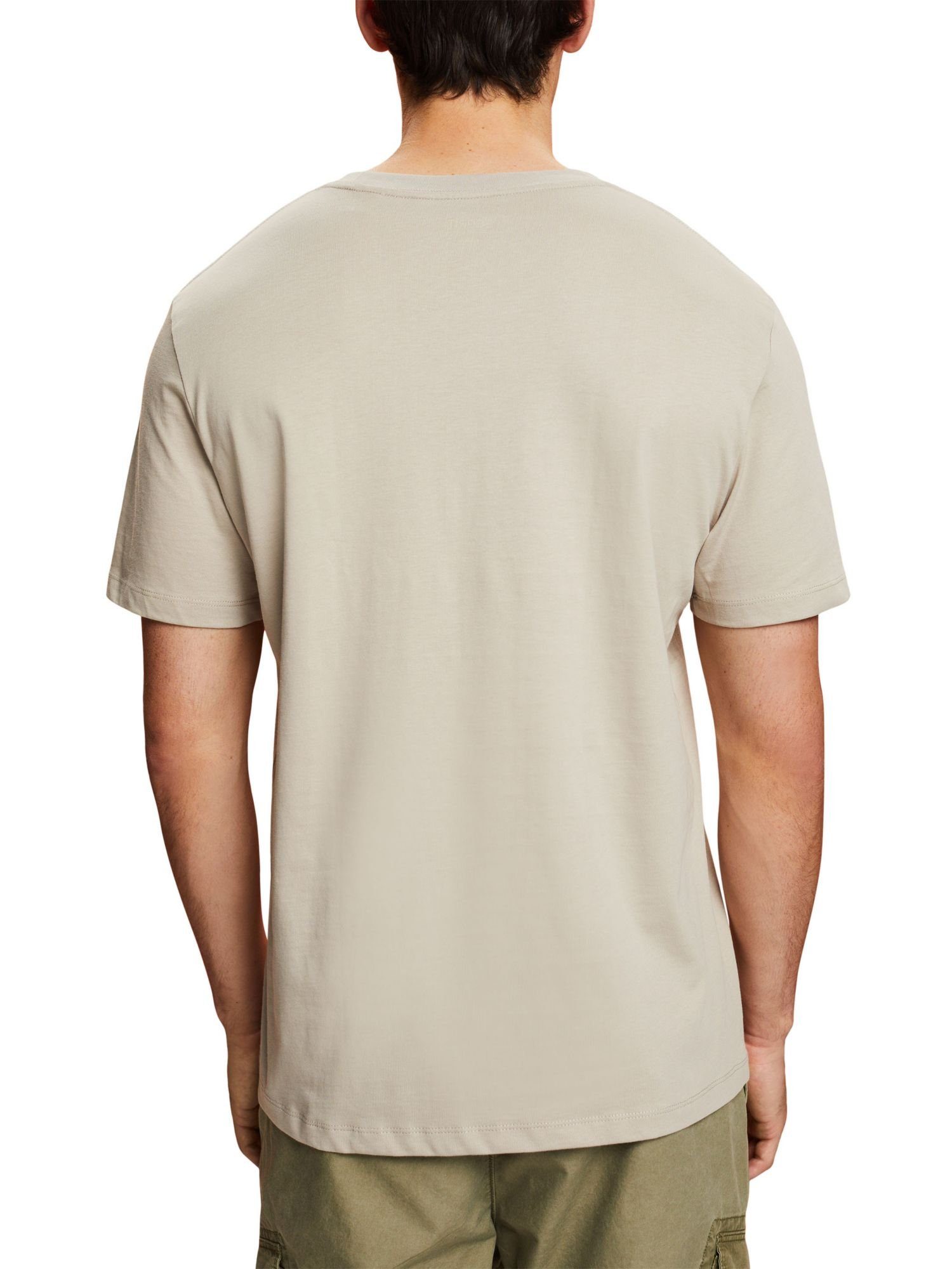 Esprit Print auf BEIGE 100 (1-tlg) % DUSTY Brust, mit T-Shirt T-Shirt der Baumwolle