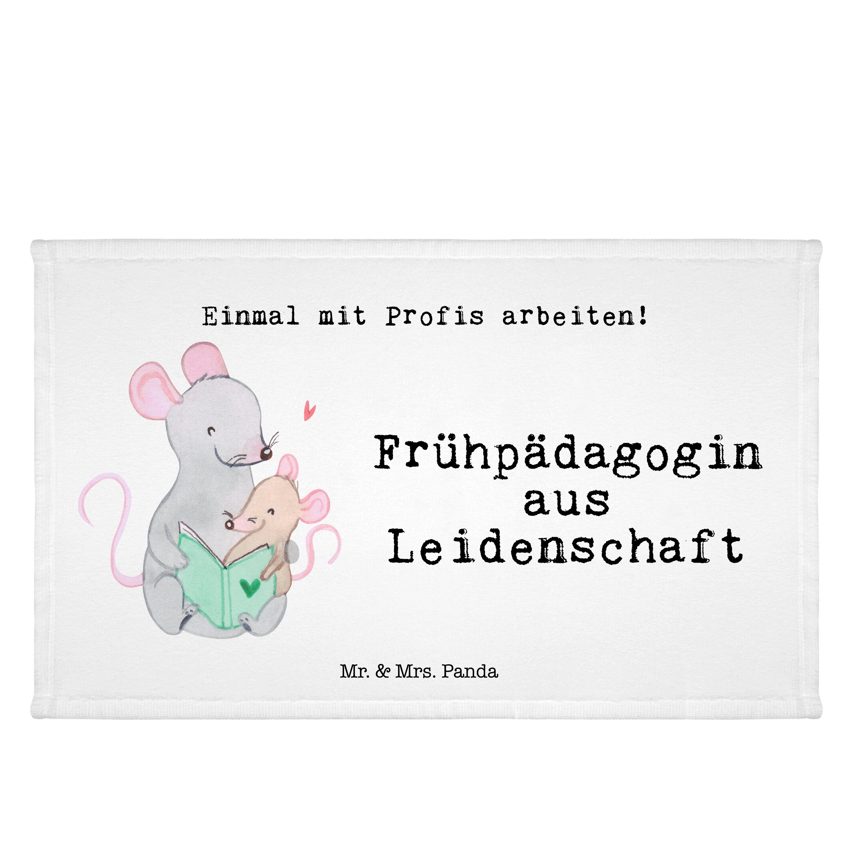 Mr. & Mrs. Panda Handtuch Frühpädagogin aus Leidenschaft - Weiß - Geschenk, Frottier, Frühpädag, (1-St)