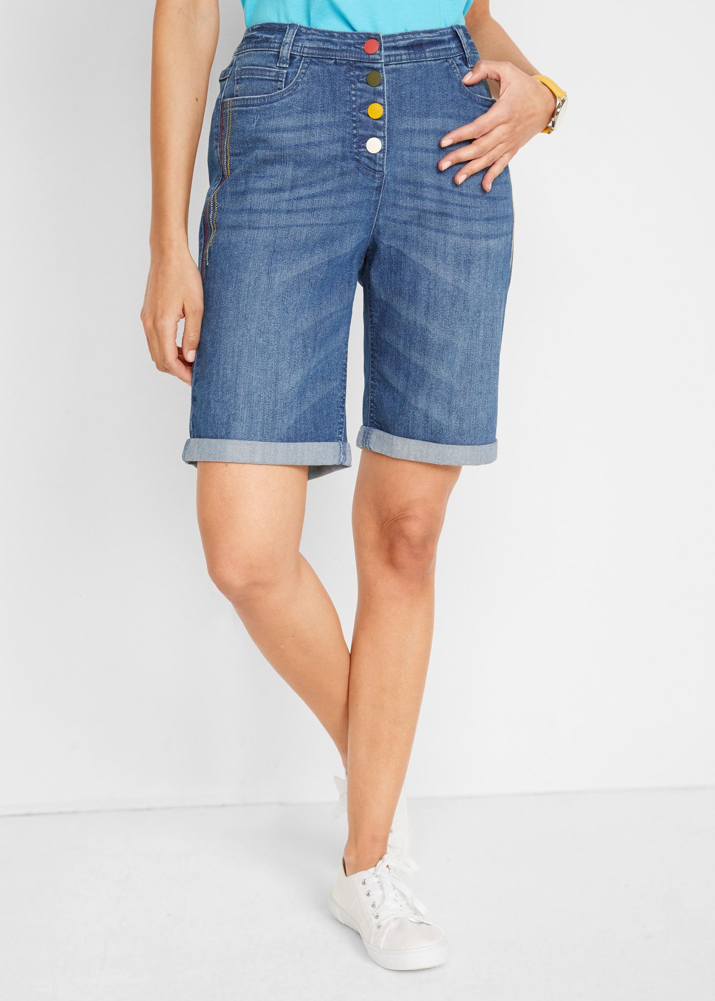 bonprix Bermudas aus Baumwolle, Polyester und Elasthan, regular fit, mit Stickerei