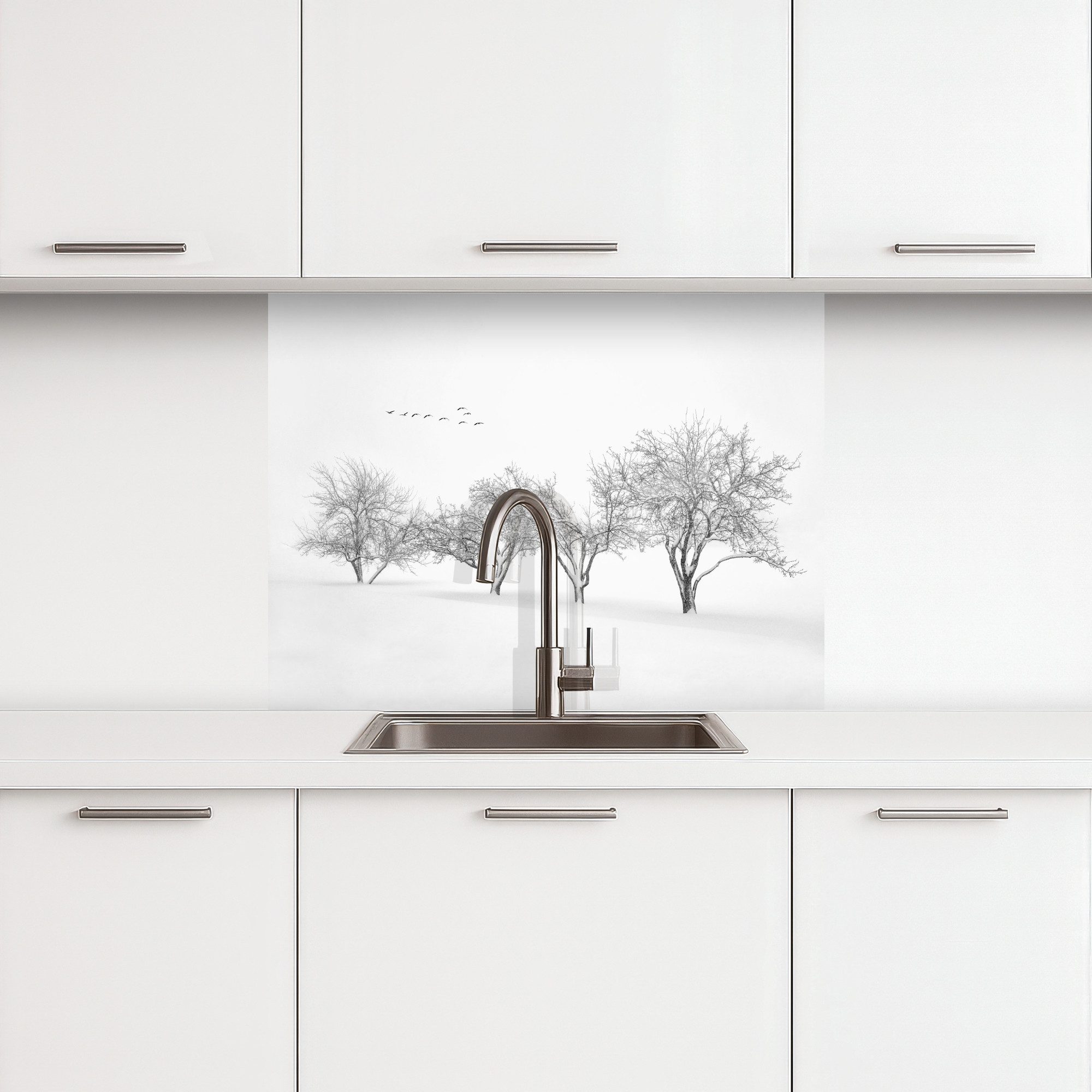 KitchenYeah Küchenrückwand selbstklebend Bäume - Schwarz und weiß - Natur - Vögel, (1-tlg), Spritzschutz, Küche, Rückwand, Küchenwand, Küchenfront, 80x60 cm