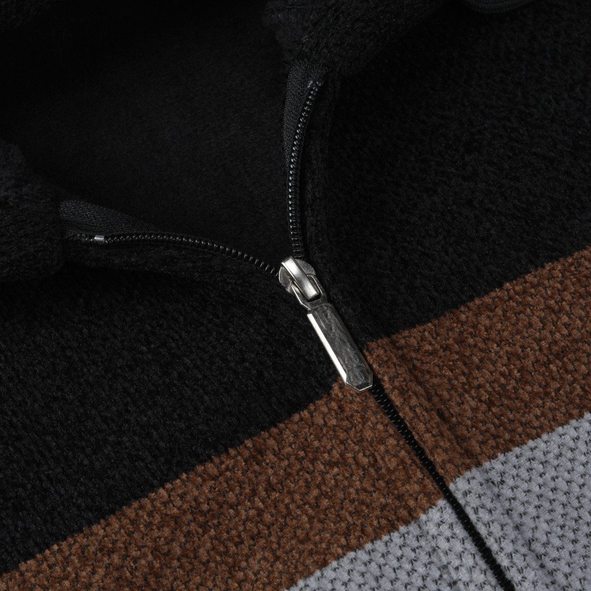 Allthemen Cardigan mit Kapuze Strickjacke Herren gefütterte Winterjacke Kontraststreifen – Bild 5 von 5