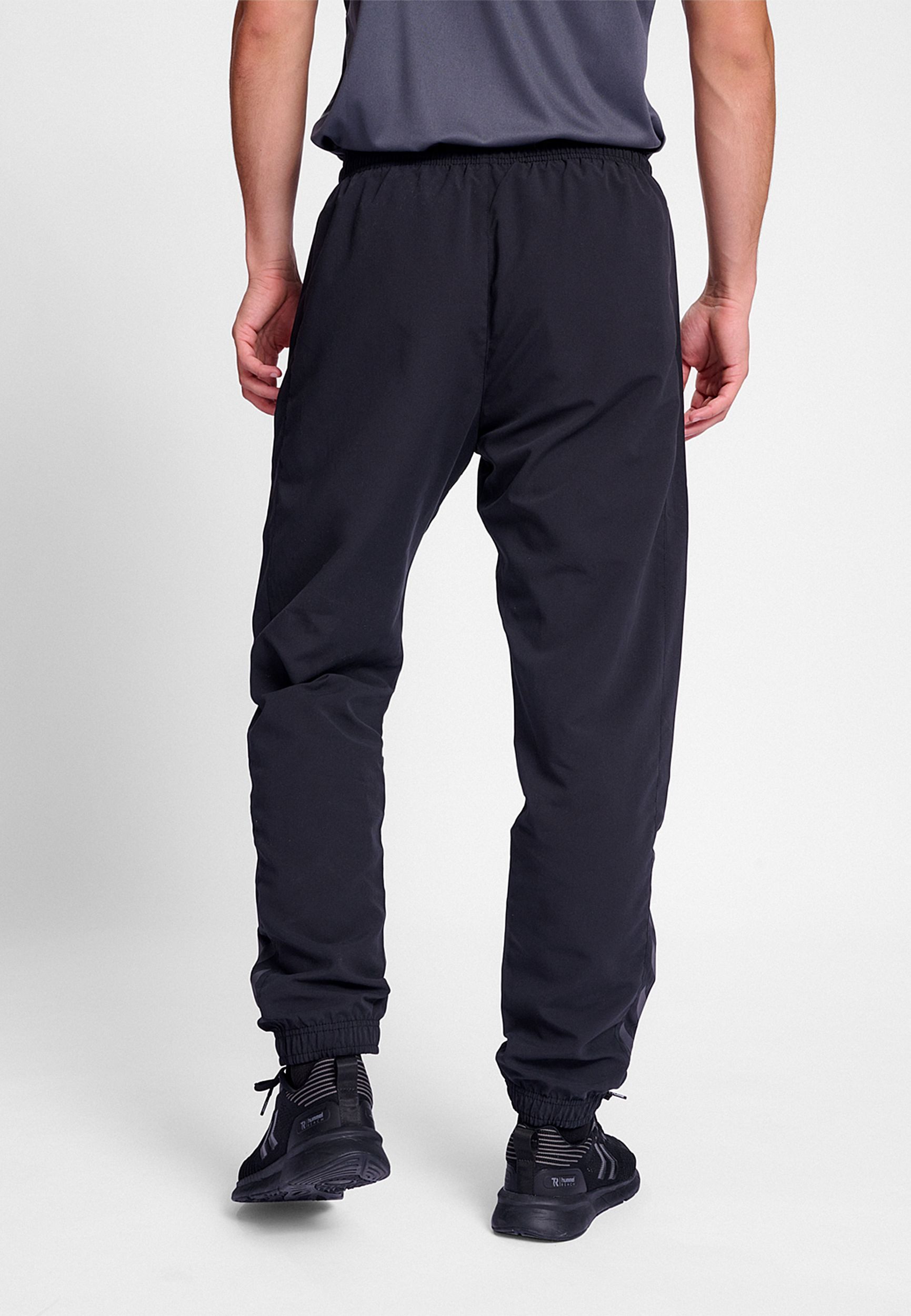 hummel Jogginghose Sporthose mit elastischem Bund hmlTRAVEL WOVEN PANTS