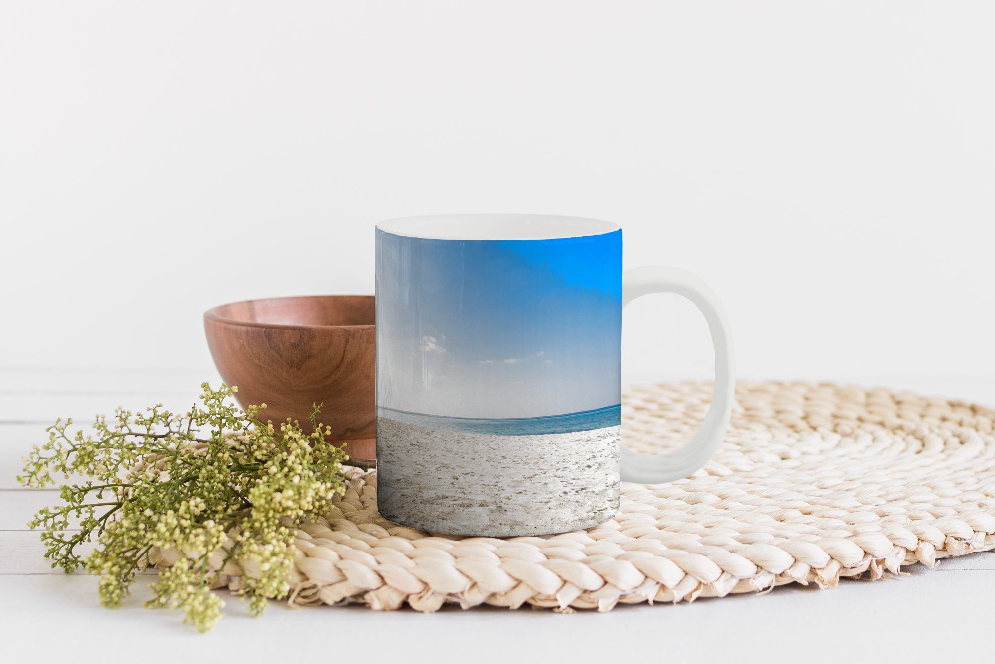 MuchoWow Tasse Strandkorb - Palme Becher, Keramik, - Teetasse, Geschenk Teetasse, Luft, Kaffeetassen
