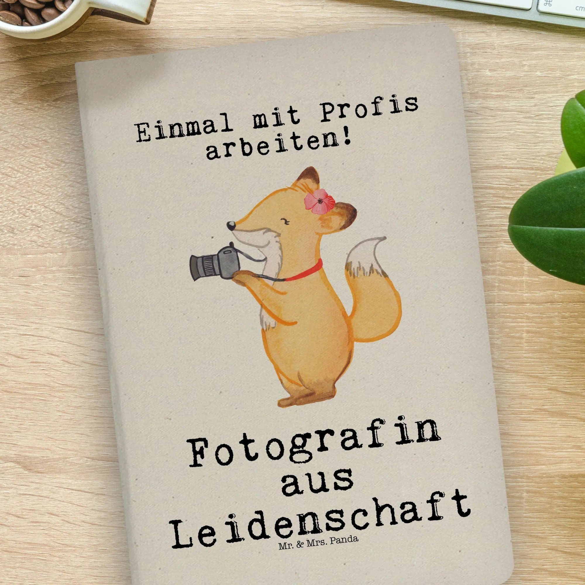 Thumbnail - Mr. & Mrs. Panda Notizbuch Fotografin Leidenschaft - Transparent - Geschenk, Ausbildung, Urlaub, Mr. & Mrs. Panda, Echte...