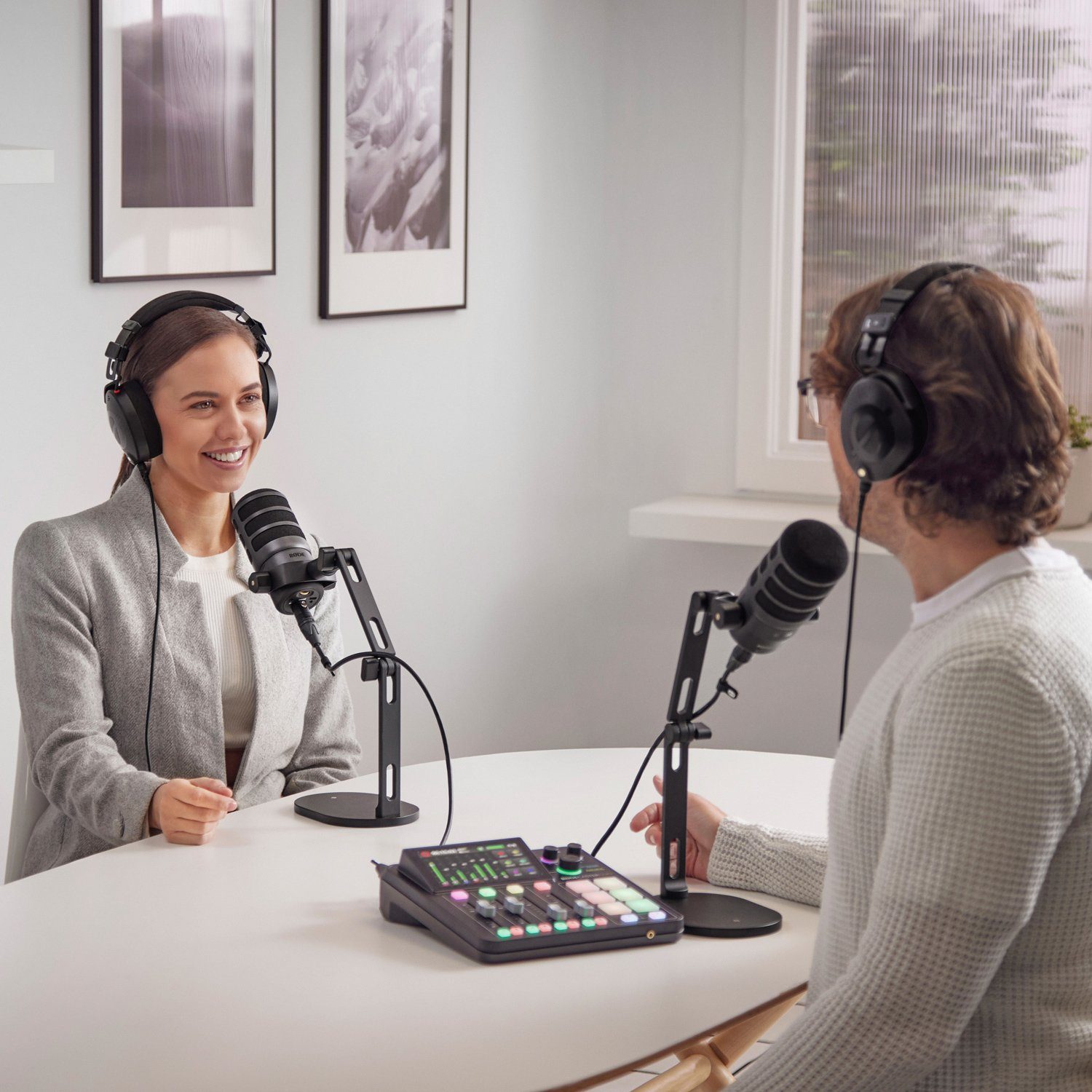 RØDE Rode Rodecaster Duo Station mit Podmic und Kabel Digitales Aufnahmegerät