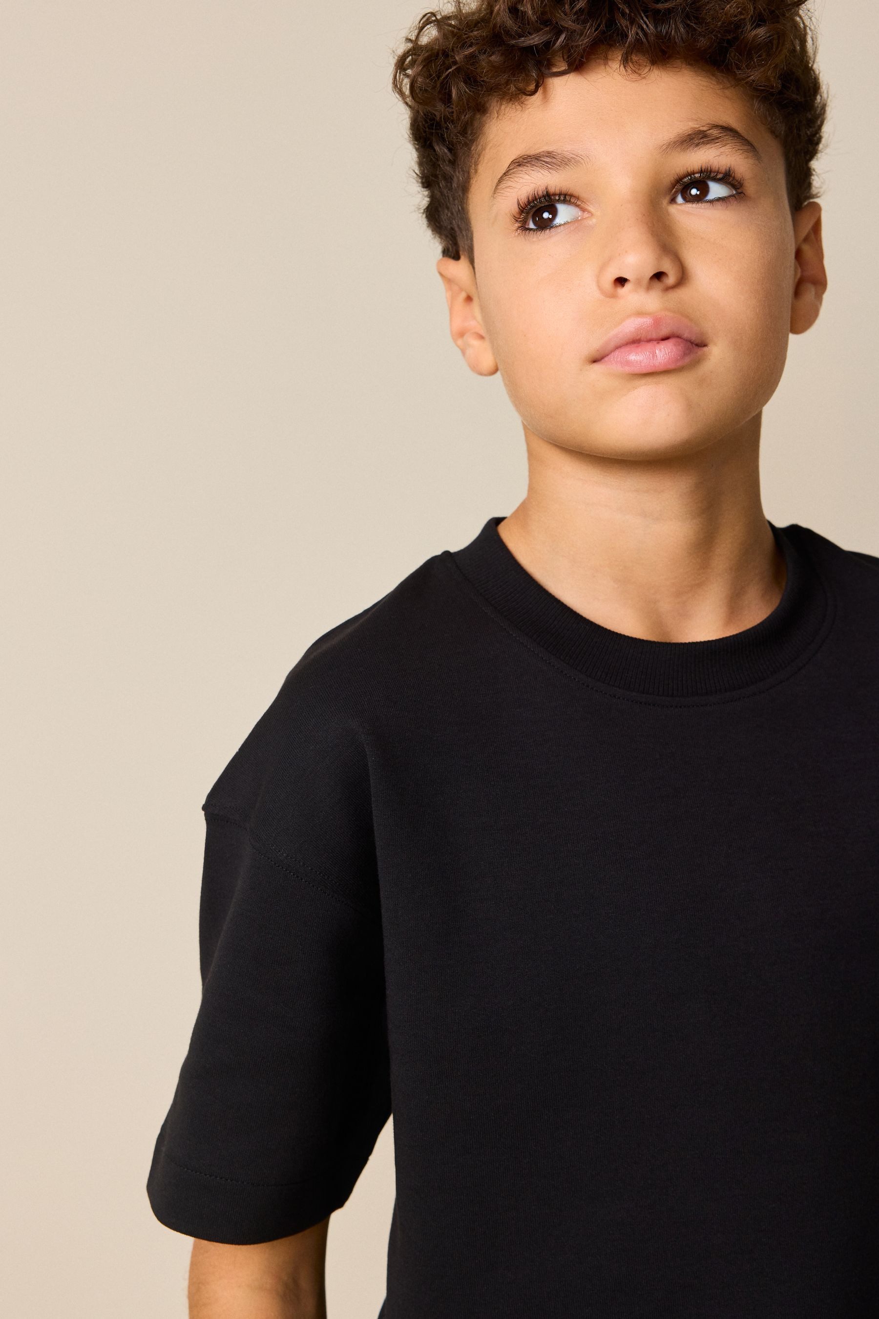Next T-Shirt & Shorts Relaxed Fit T-Shirt und Shorts, Set (2-tlg)