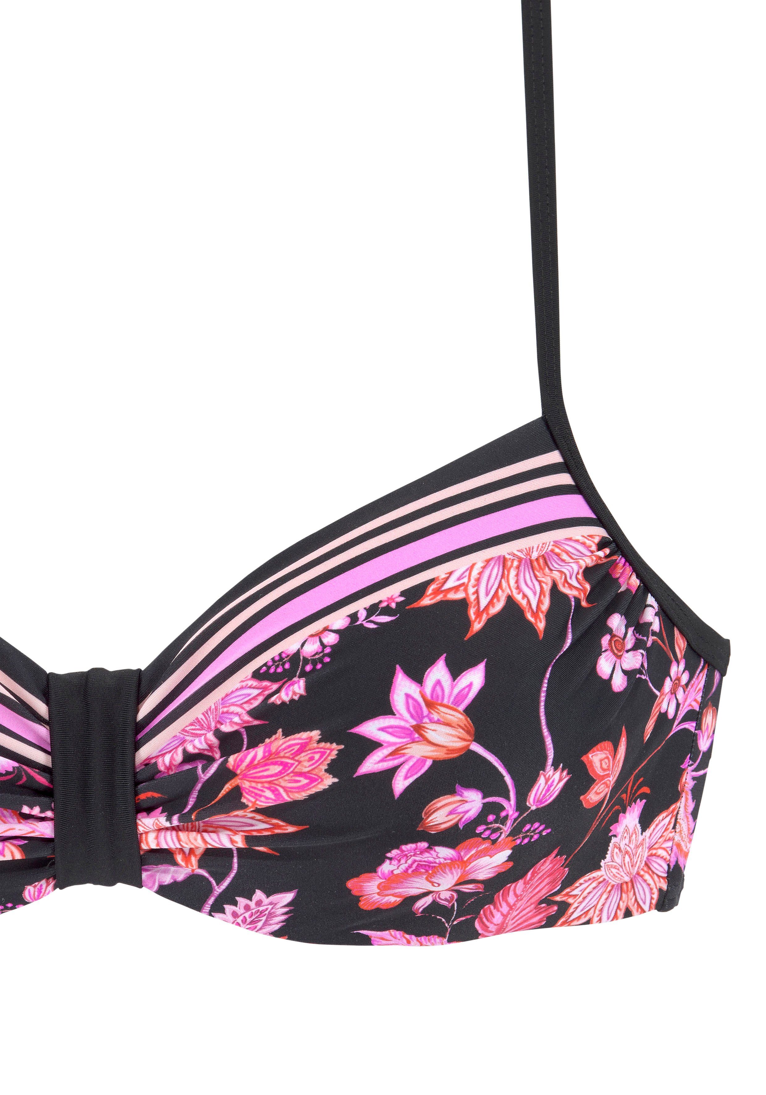 LASCANA Bügel-Bikini-Top Bohemian, mit platzierten Streifen