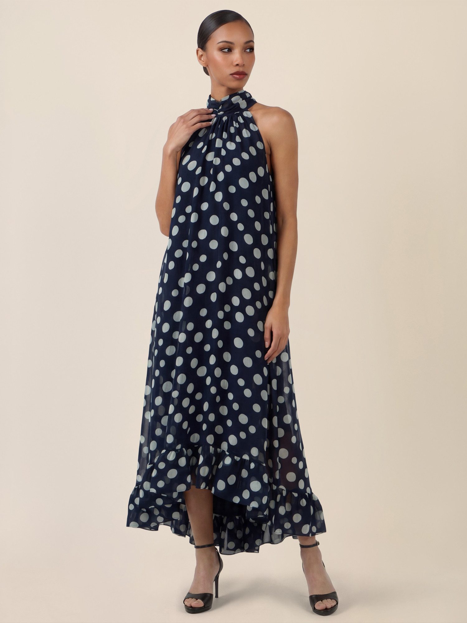 Apart Chiffonkleid mit Neckholder und Volantsaum