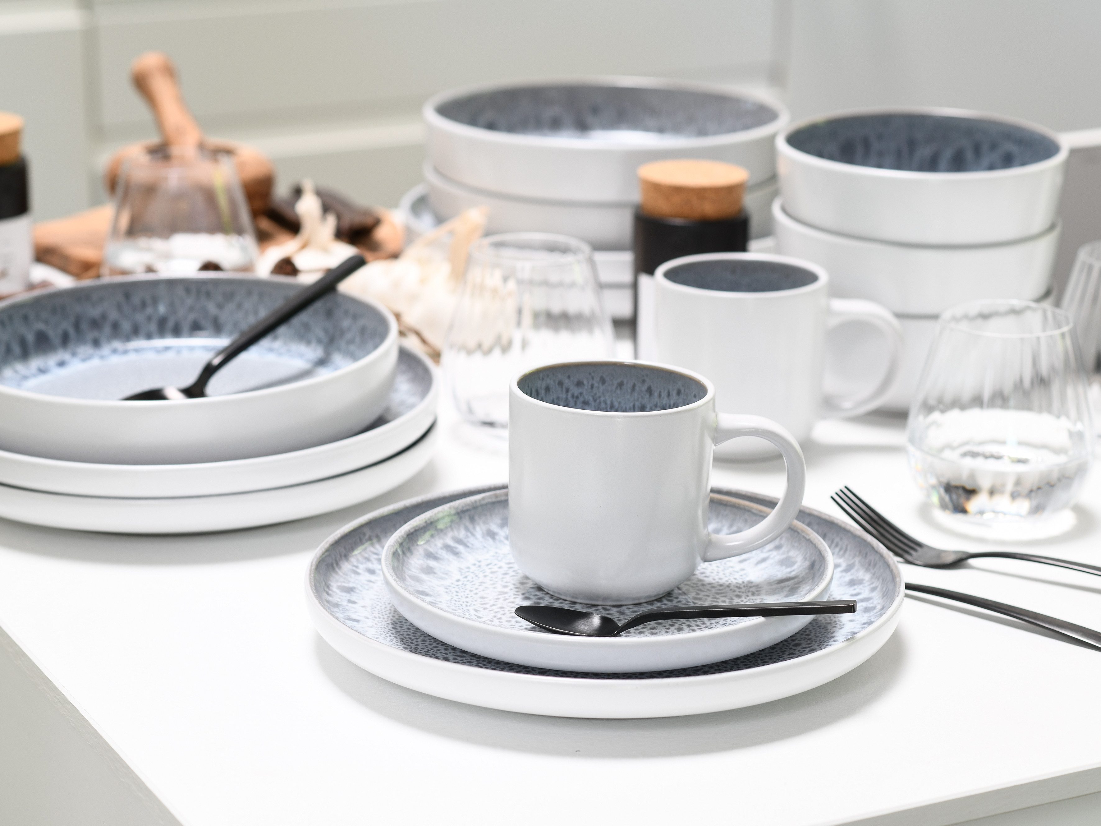 OTTO home Kombiservice modernes Geschirr-Set, Service Lykk (30-tlg), 6 Personen, Steinzeug, hohe Haltbarkeit, spülmaschinen- & mikrowellengeeignet, Reaktivglasu – Bild 5 von 5