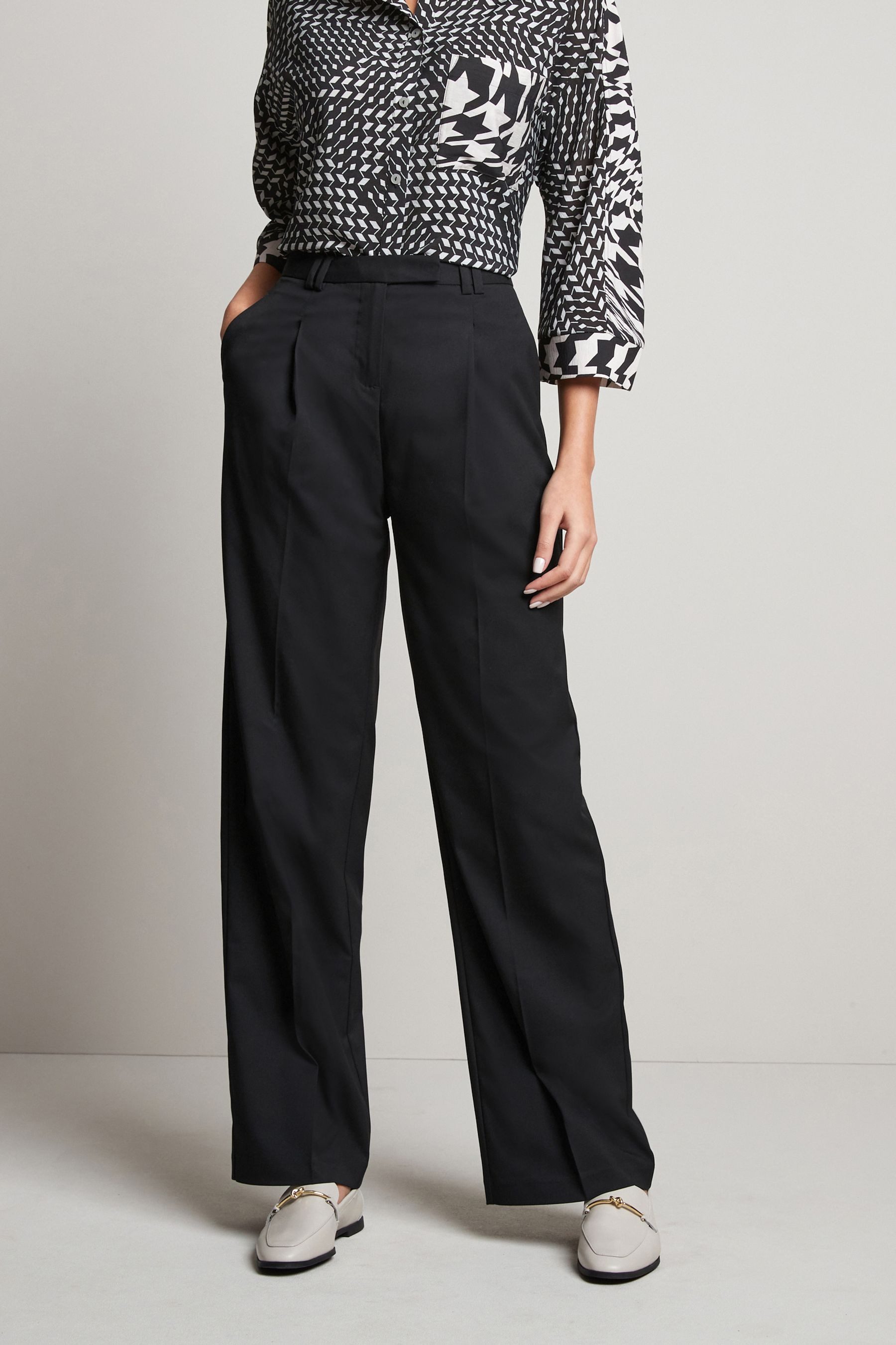 Next Stoffhose Hochwertige Hose mit weitem Beinschnitt (1-tlg) günstig online kaufen