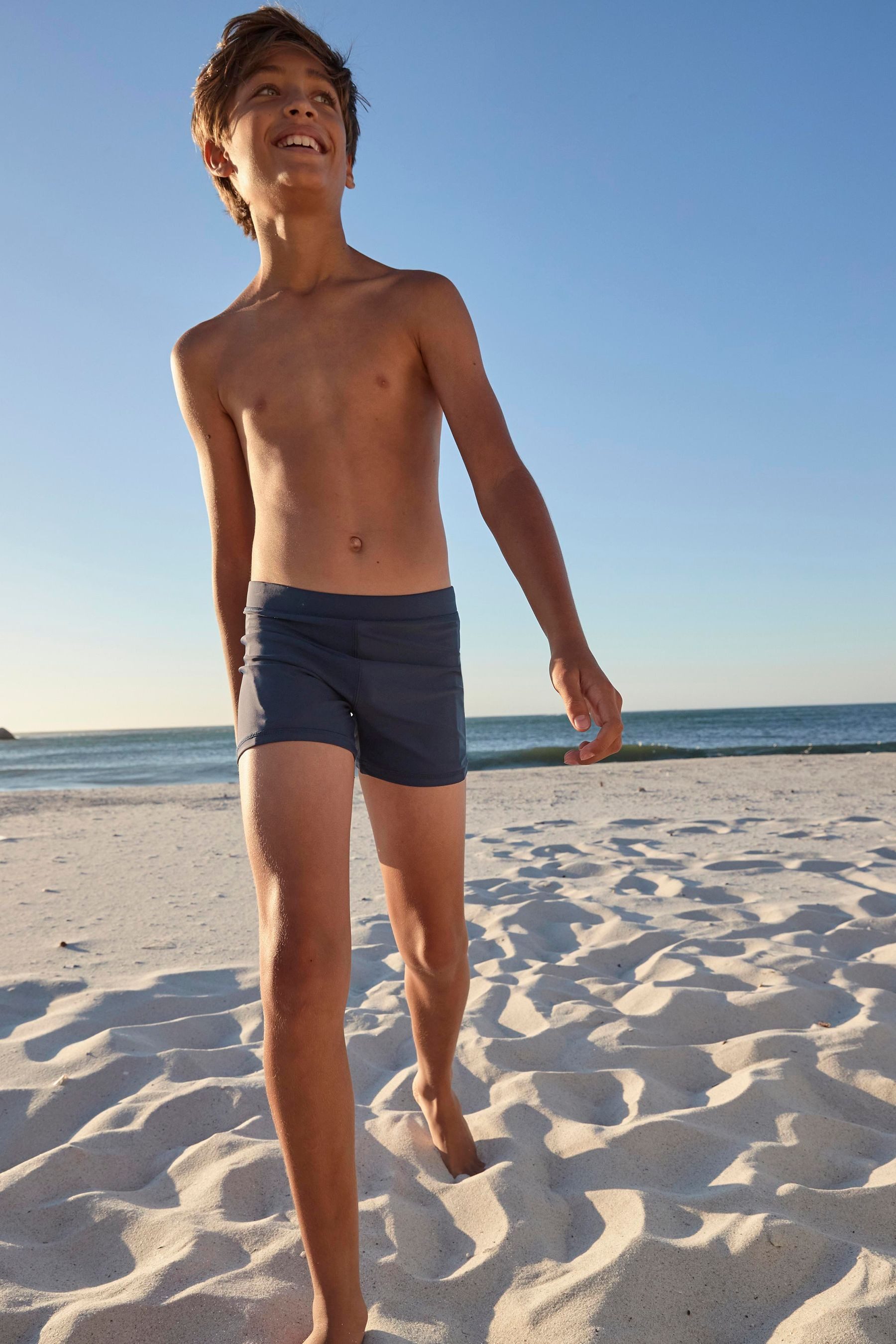 Next Badeshorts Kurze Badeshorts mit Stretchanteil (1-St) – Bild 4 von 5