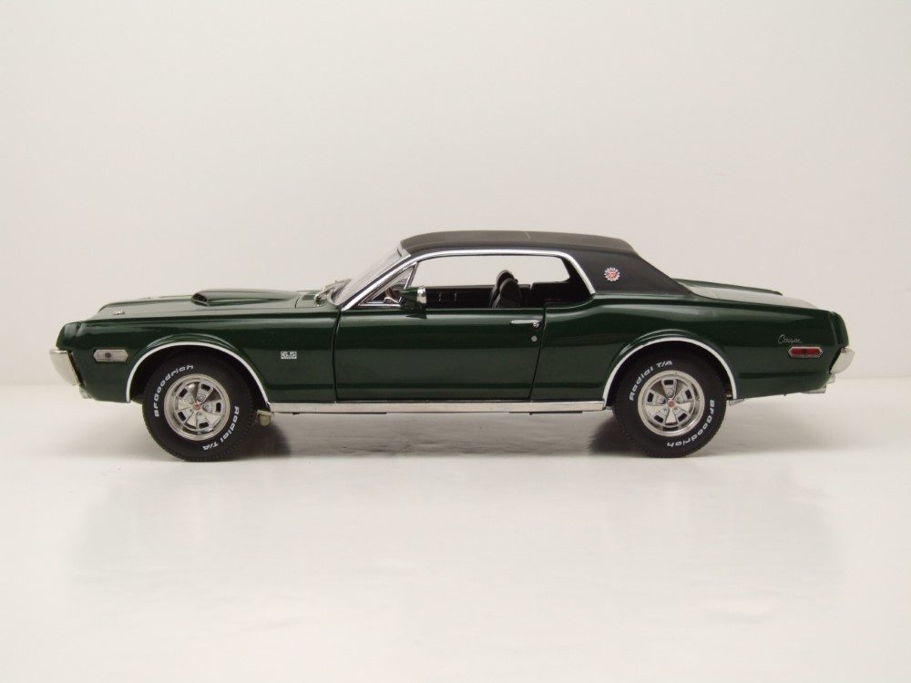 Sun Star Modellauto Mercury Cougar XR7G 1968 dunkelgrün, Maßstab 1:18