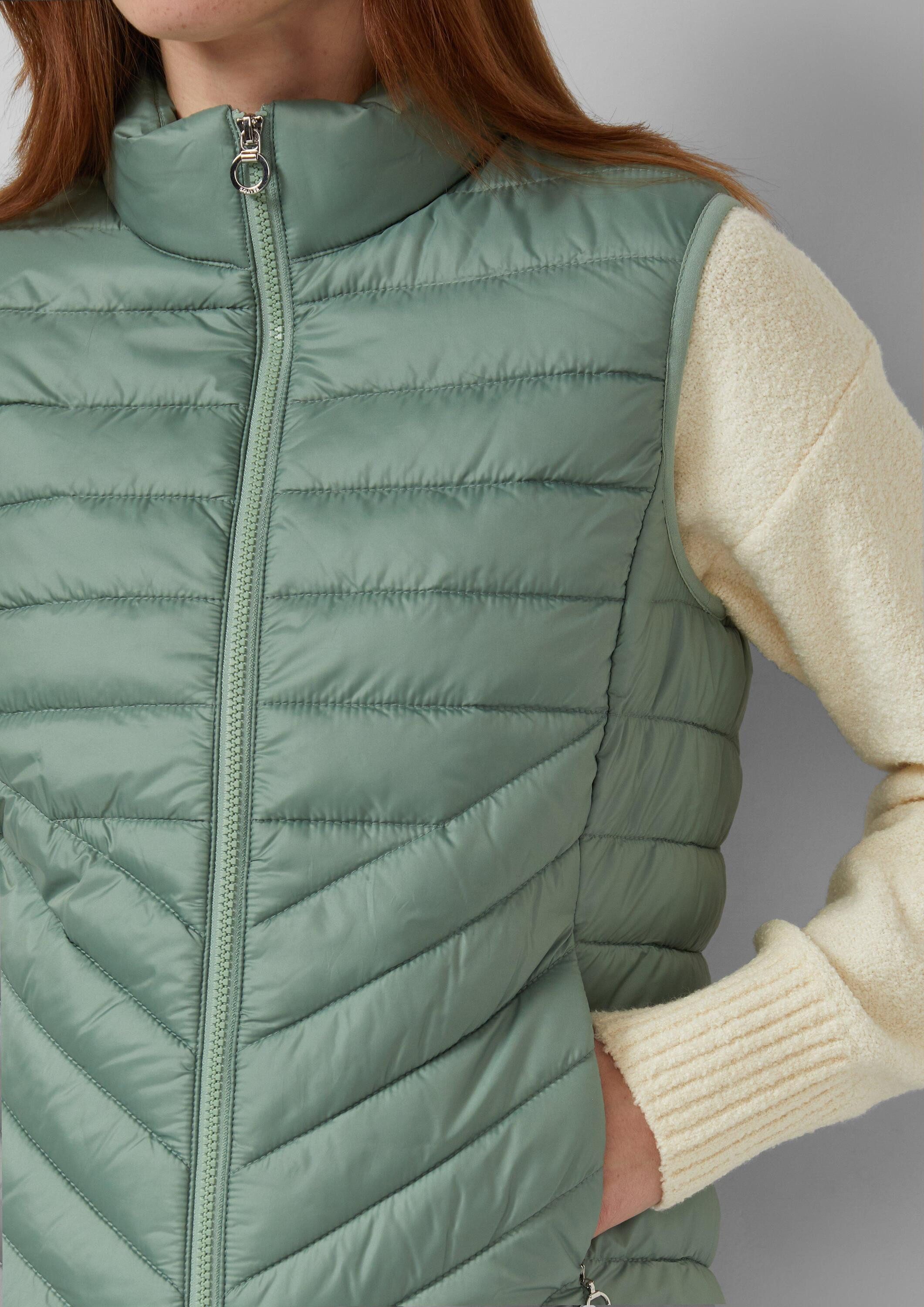 s.Oliver Outdoorjacke Outdoor-Weste Leichte Steppweste mit Stehkragen und Packfunktion