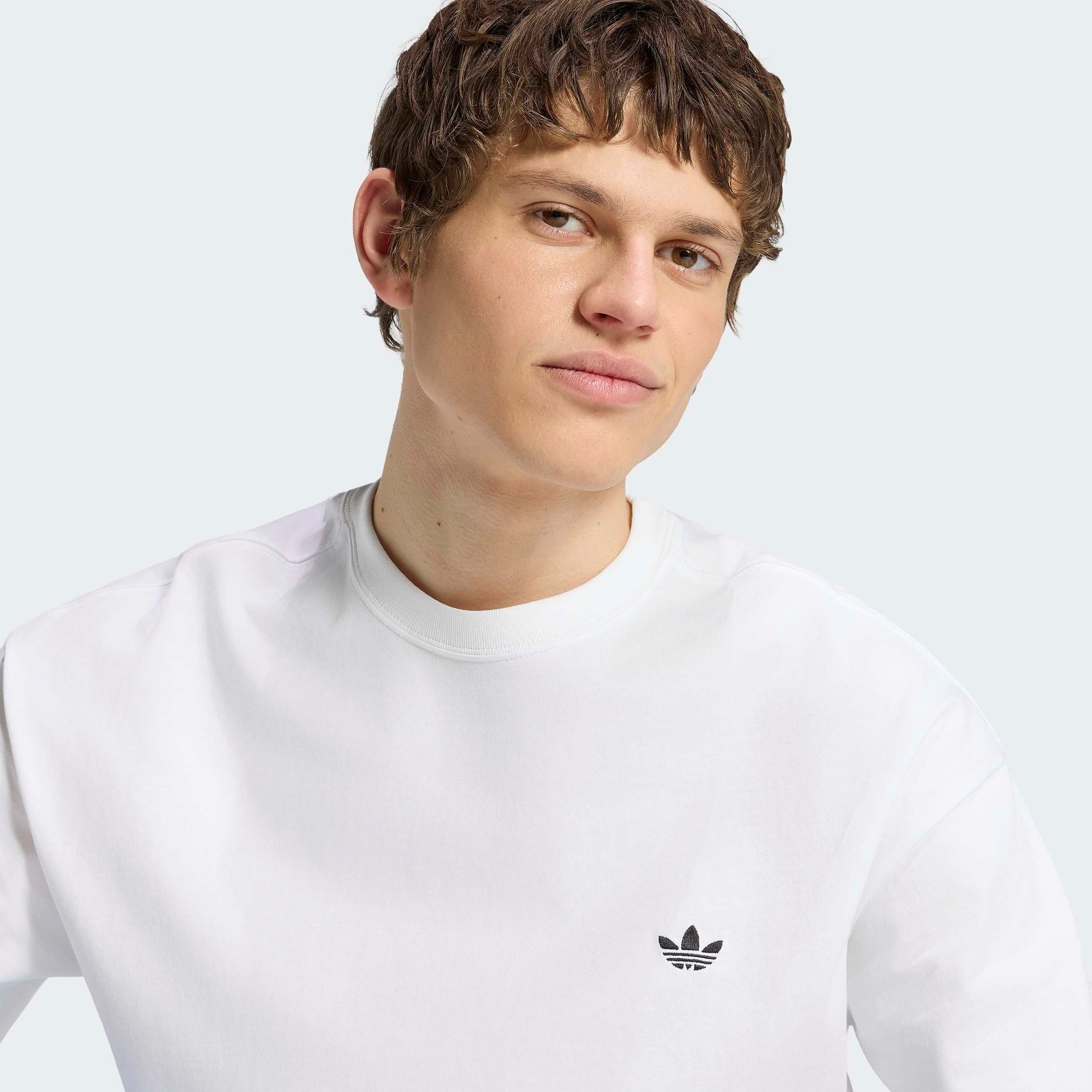 adidas Originals T-Shirt TREFOIL ESSENTIALS, LOCKER GESCHNITTEN für Erwachsene, mit Rundhalsausschnitt, ohne Verschluss, aus Baumwolle