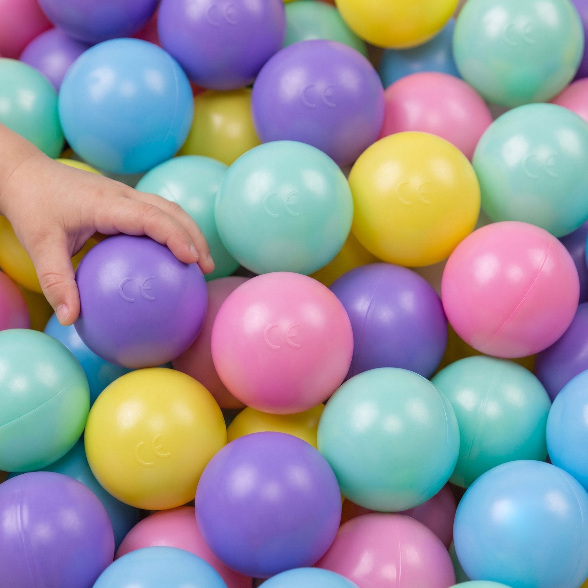 LittleTom Bällebad-Bälle Ab dem 1. Tag: Babybälle zum Greifen - Plastikbälle für den Bällepool (1000-St), Für Bällebäder, Pools, Zelte, Sandkästen - sogar Haustiere
