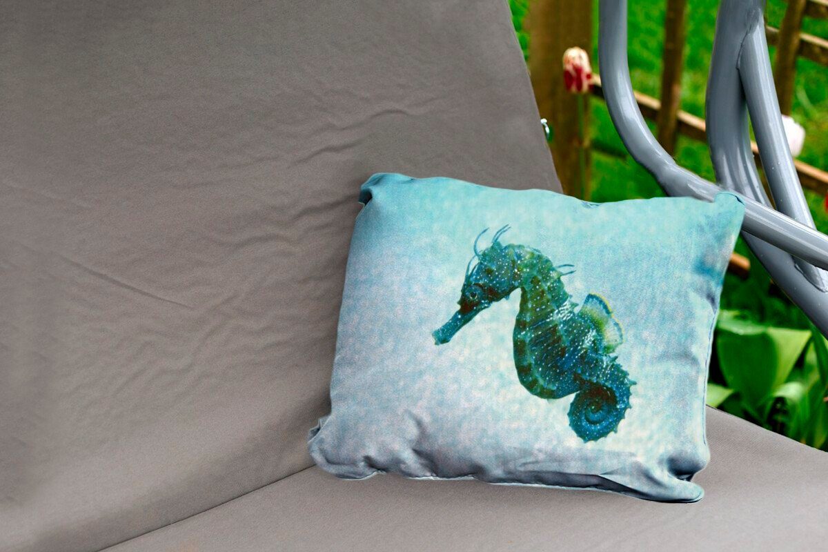 MuchoWow Dekokissen Bild eines Seepferdchens Dekokissenbezug, Kissenhülle Polyester, Outdoor-Dekorationskissen, Meer, im