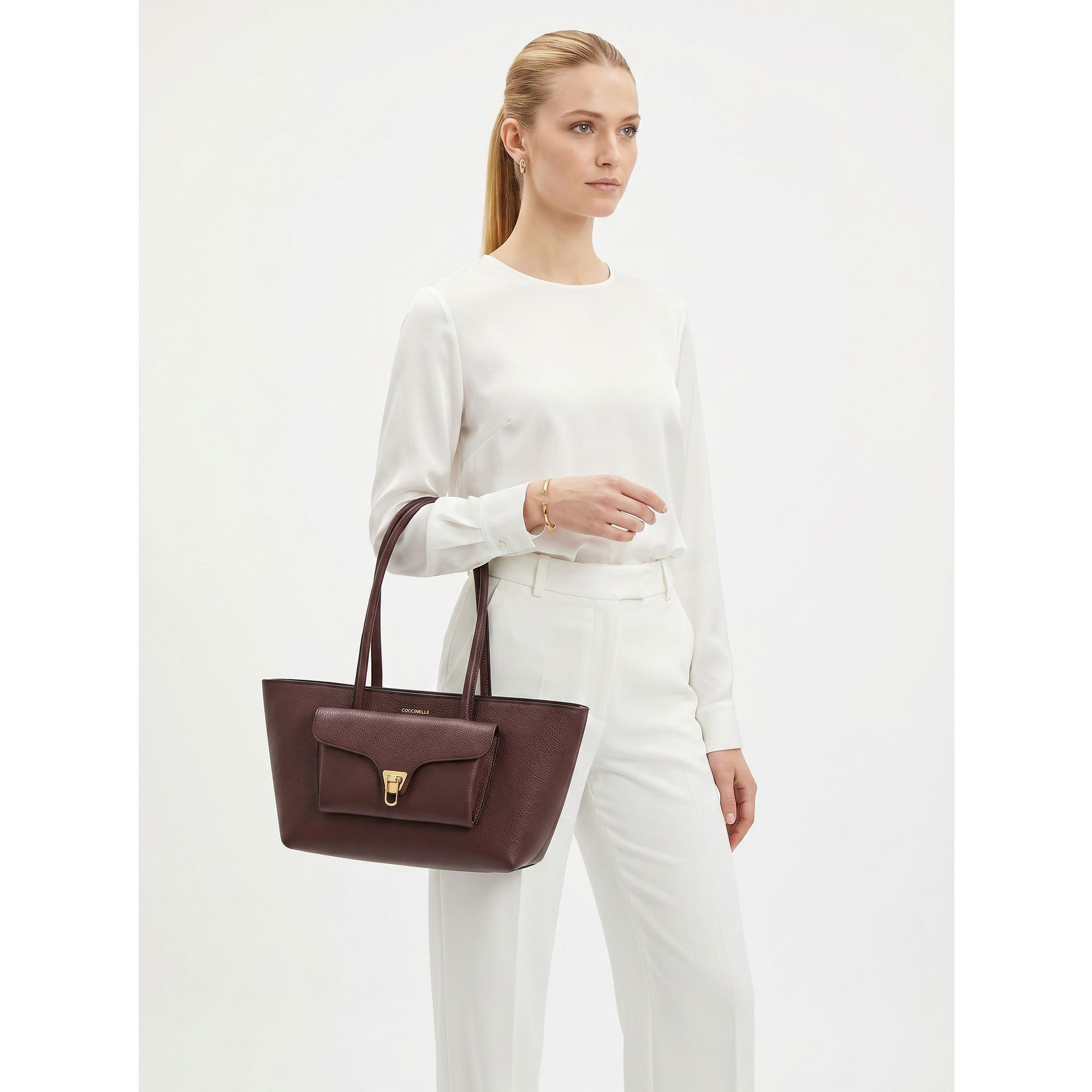 COCCINELLE Schultertasche Beat, Leder