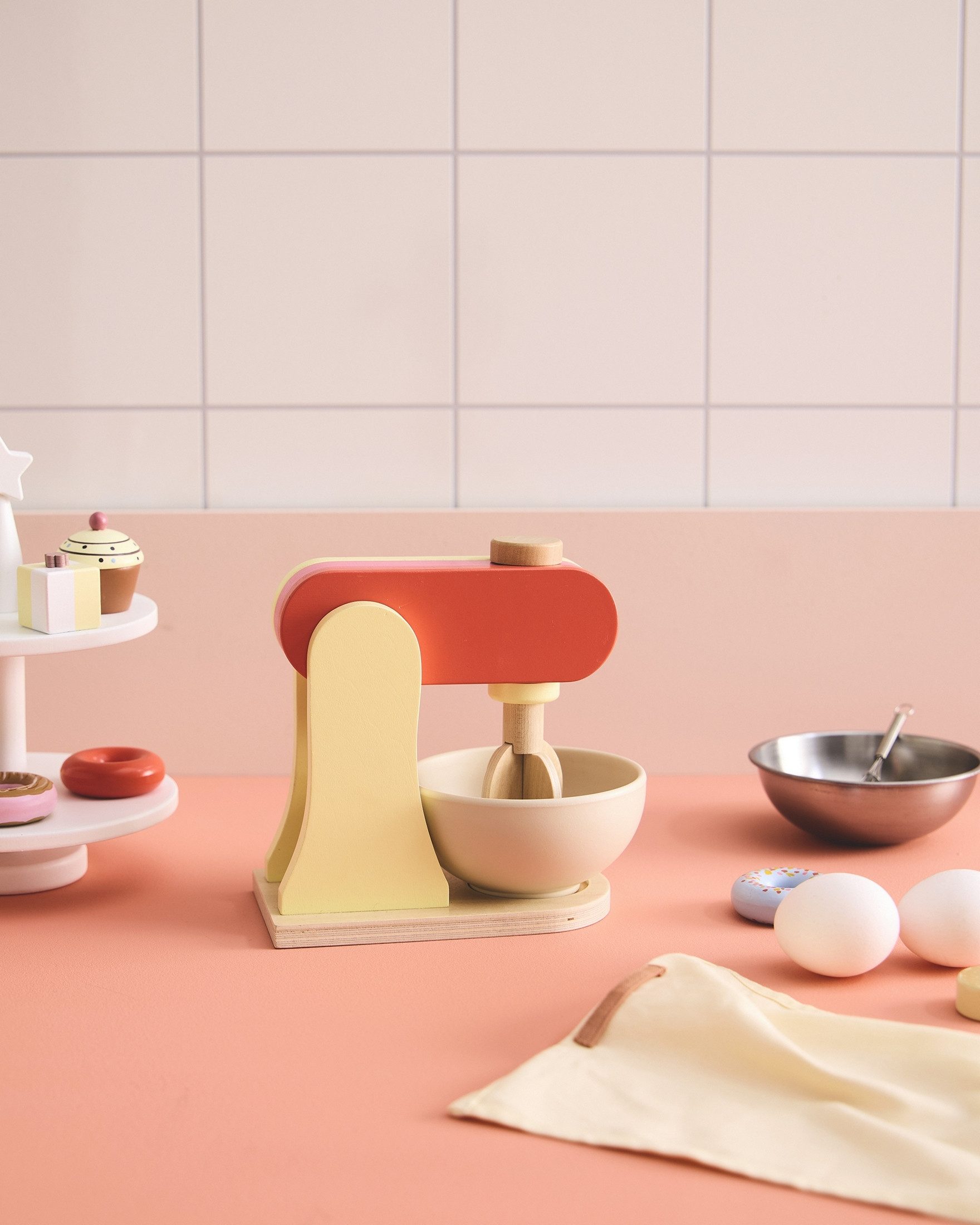 Kids Concept Kinder-Standmixer Kids Concept Küchenmaschine gelb - ab 2 Jahre - 17x10x18cm, (2-tlg)