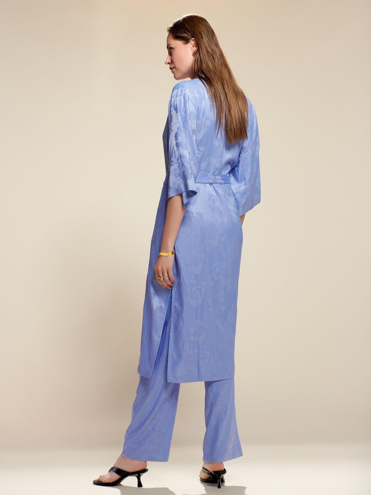 Essenza Kimono Ilona Charley, Langform, Kimono-Kragen, Gürtel, aus Viskose-Mix mit romantischem floralen Muster