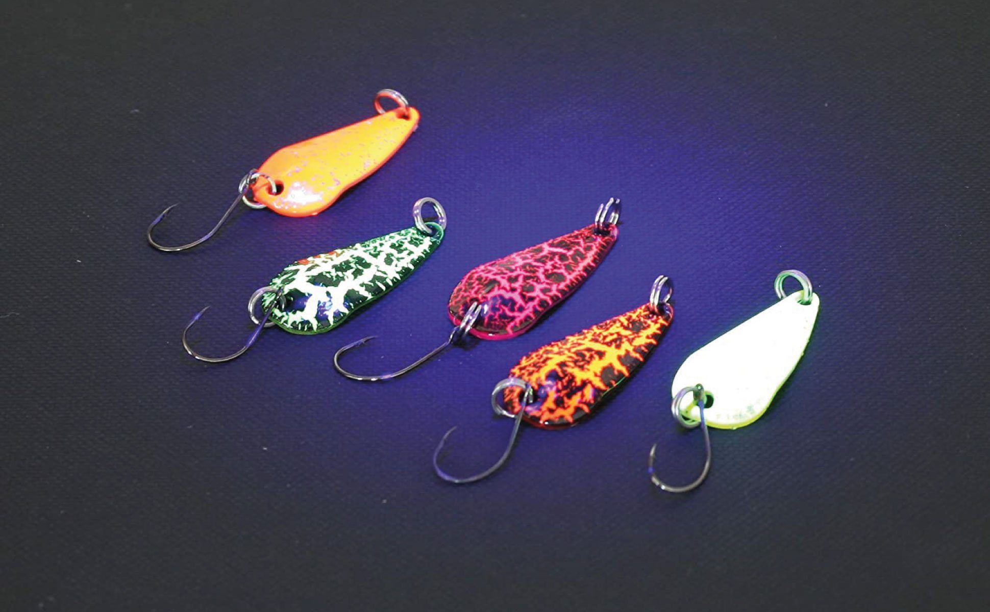 3cm 5 Stück UL Neon Forellen-Blinker-Set Zite UV-aktiv 3g Trout Kunstköder Spoons