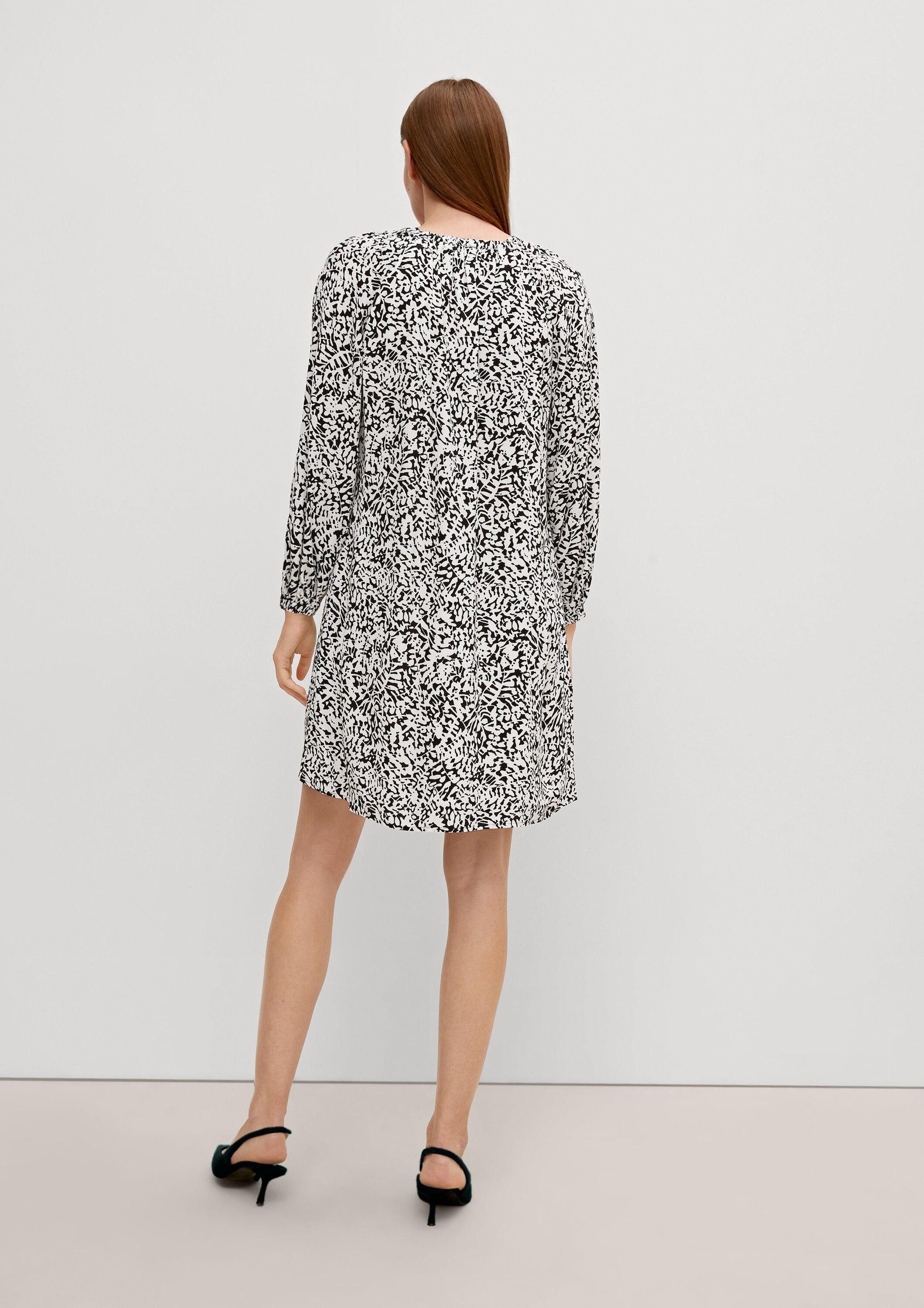 comma Minikleid Kleid Musterkleid aus Viskose