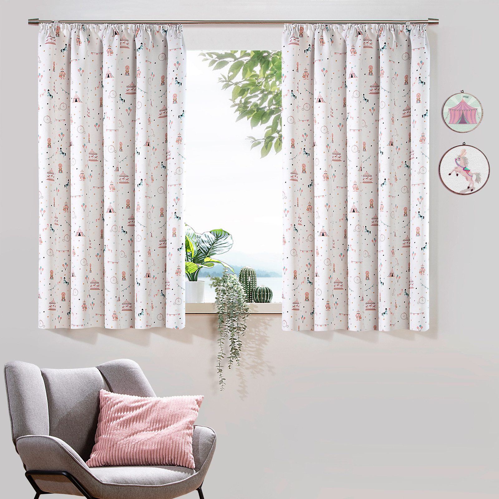 heimtexland Verdunkelungsvorhang Kinderzimmer Deko Gardine Thermo Vorhang Kinder (2 St), Kräuselband, verdunkelnd, Mikrofaser, 2er Pack Bandschals Kindergardine blickdicht Zirkus rosa
