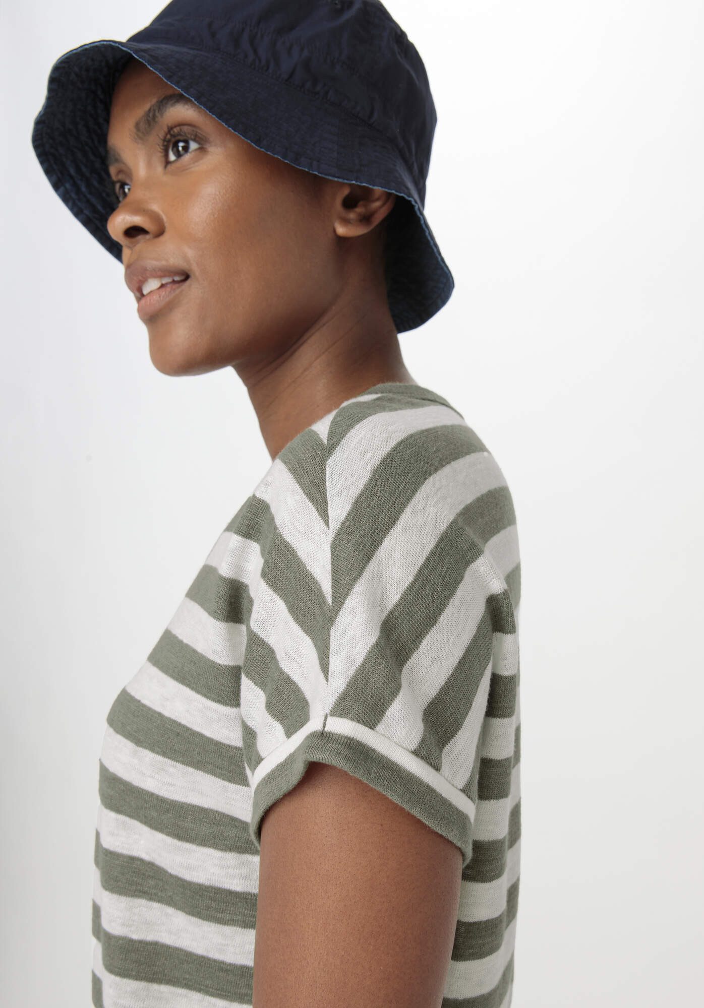 Hessnatur T-Shirt Regular aus reinem Leinen (1-tlg)
